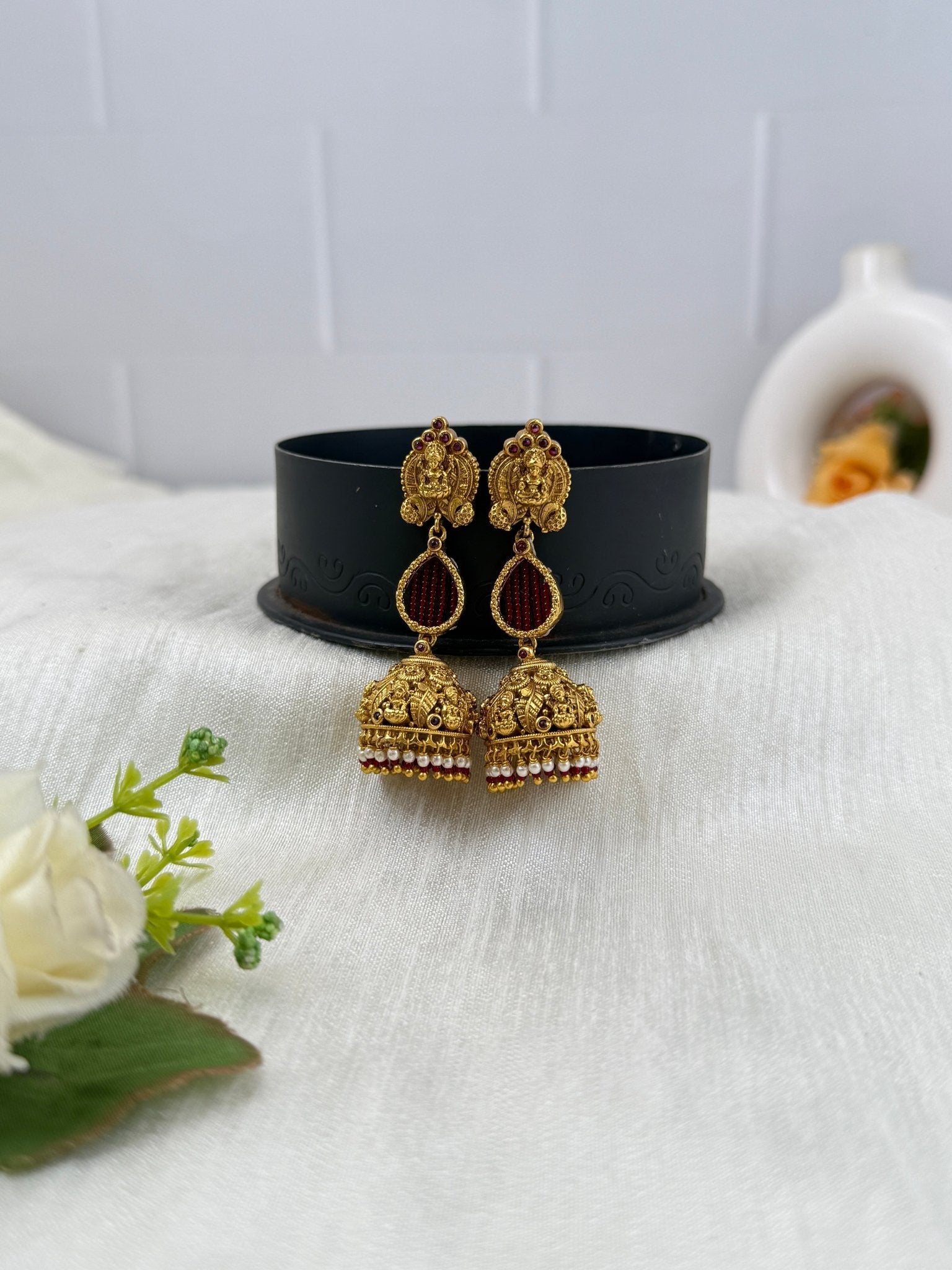 Luxurious Antique Jhumka Earrings 0814 - Mahilas