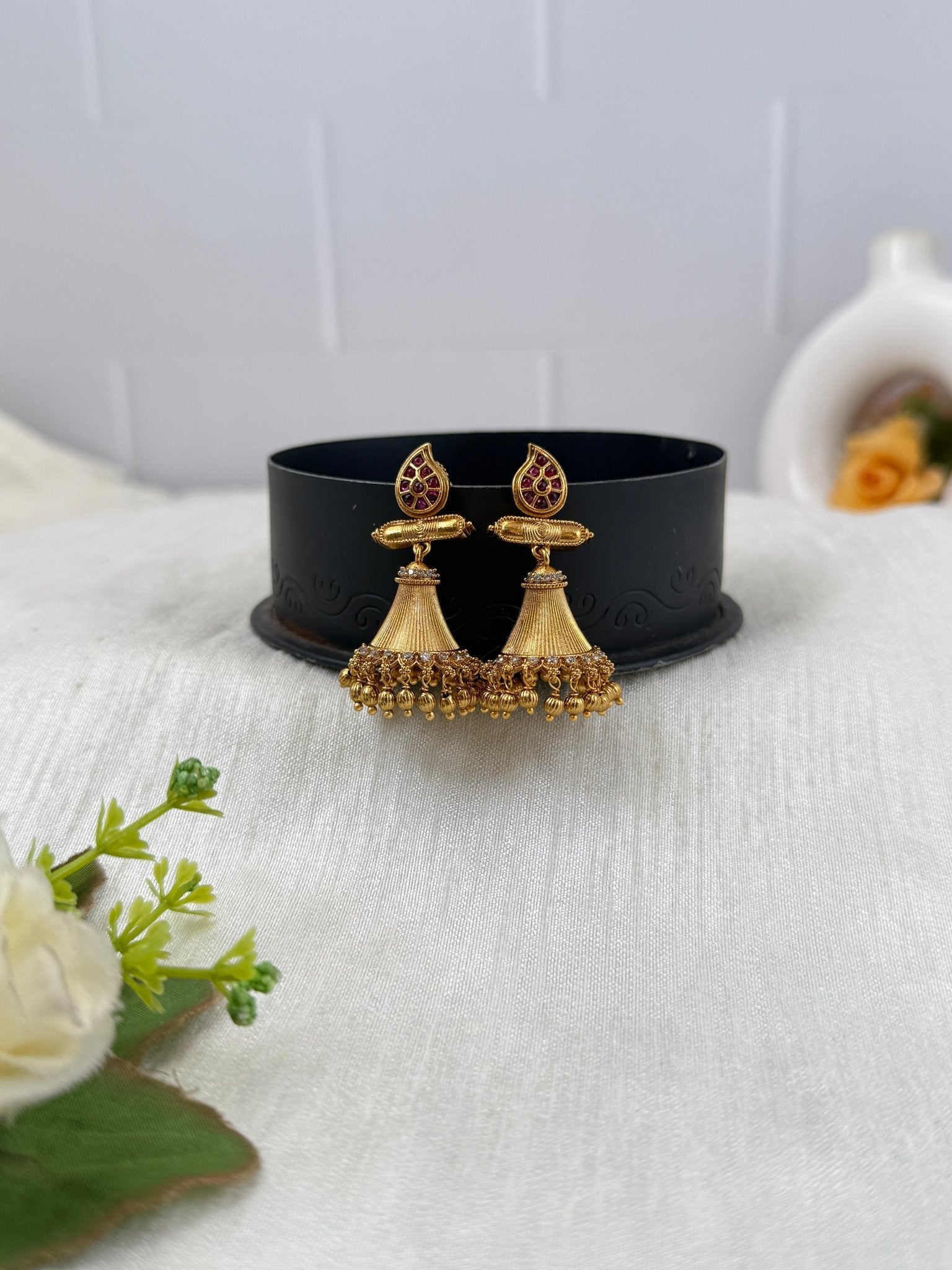 Luxurious Antique Jhumka Earrings 0818 - Mahilas