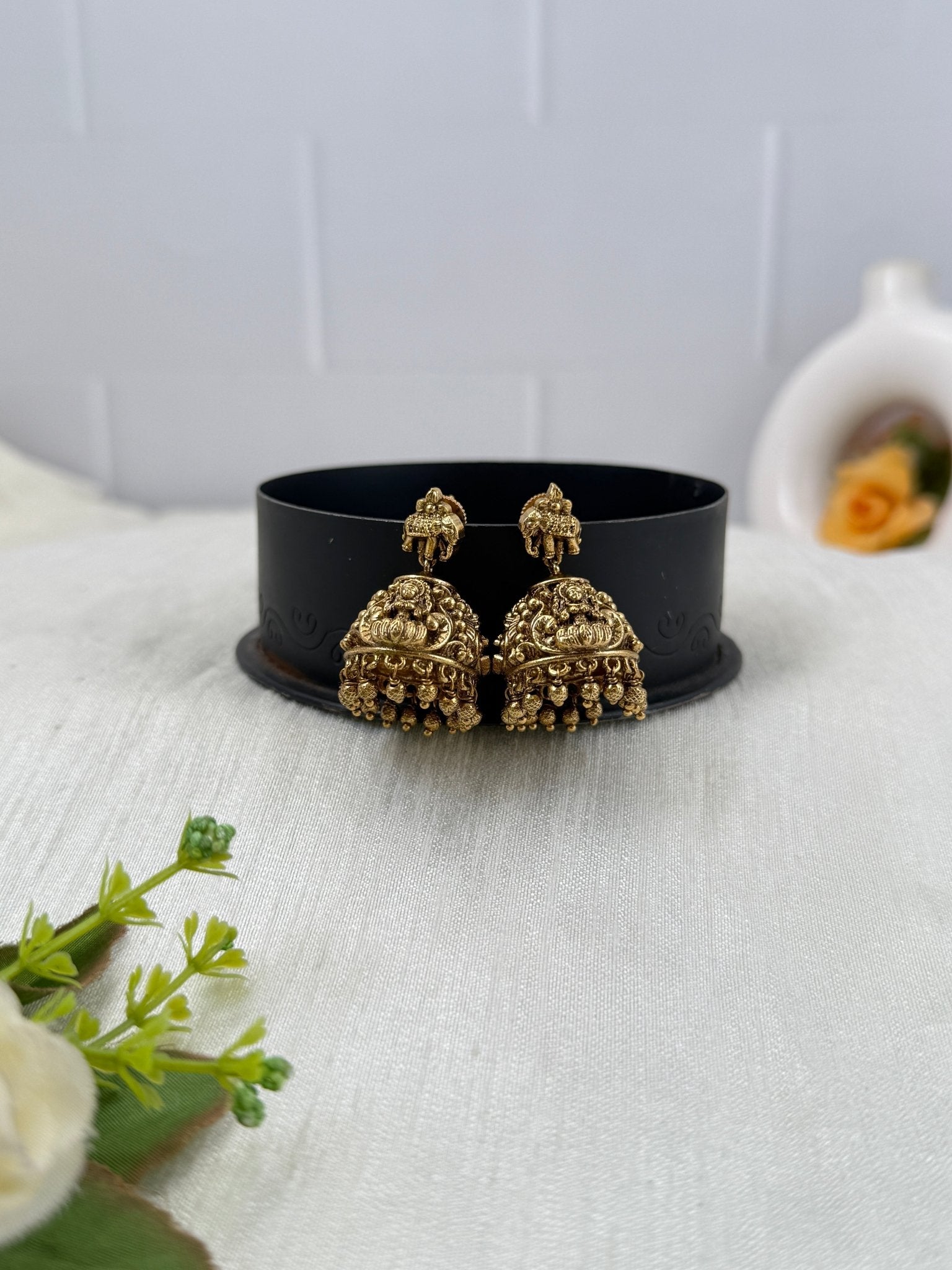Luxurious Antique Jhumka Earrings 0825 - Mahilas