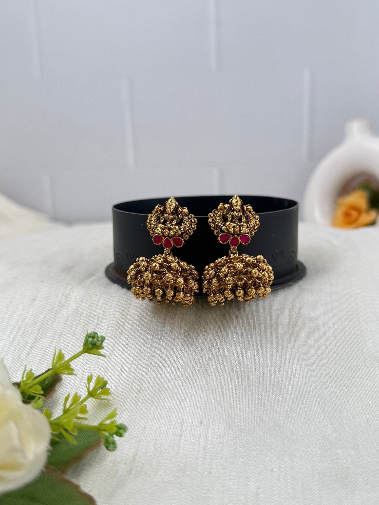 Luxurious Antique Jhumka Earrings 0830 - Mahilas
