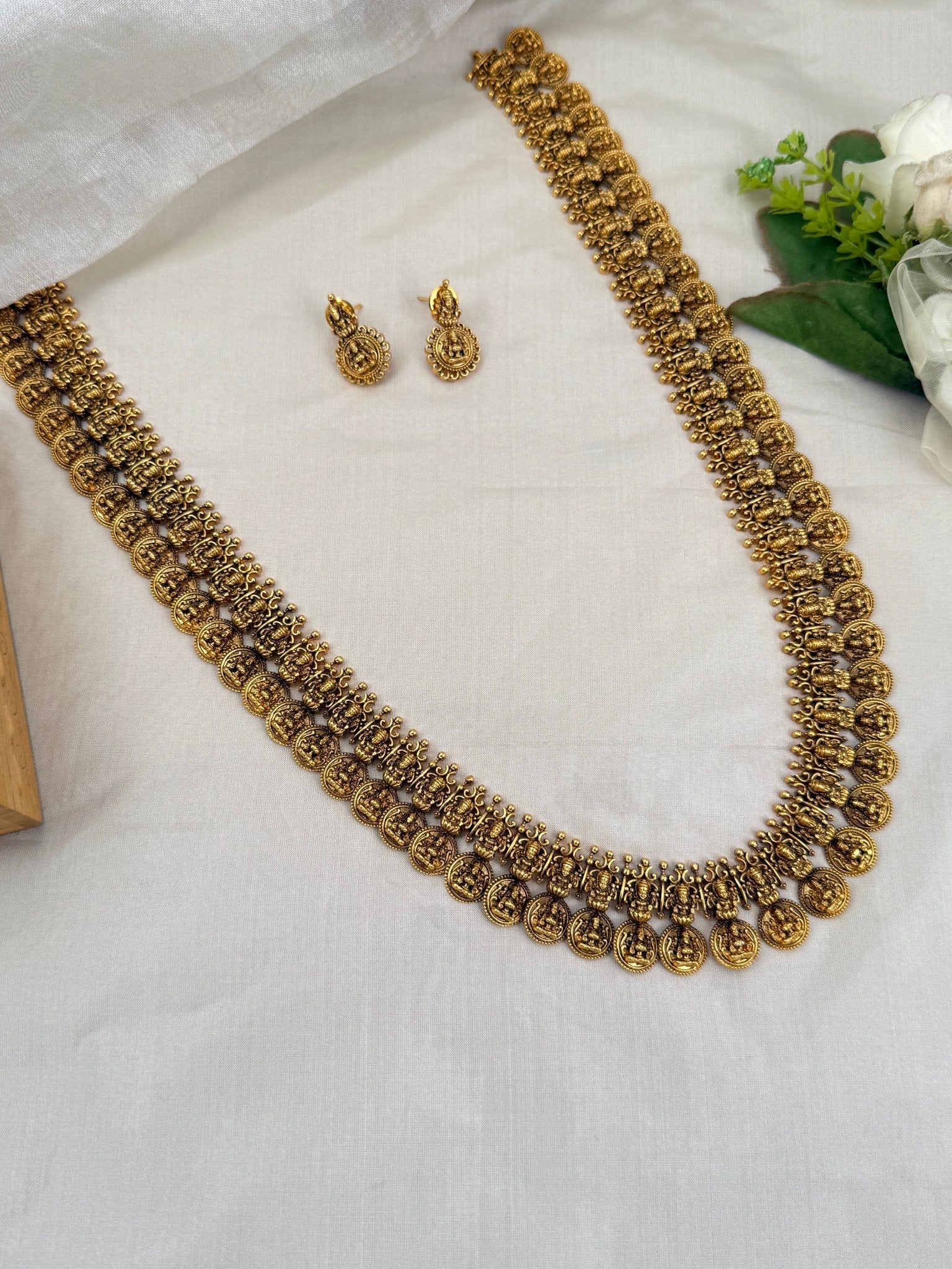 Luxurious Antique Kaasu Necklace Set 689 - Mahilas