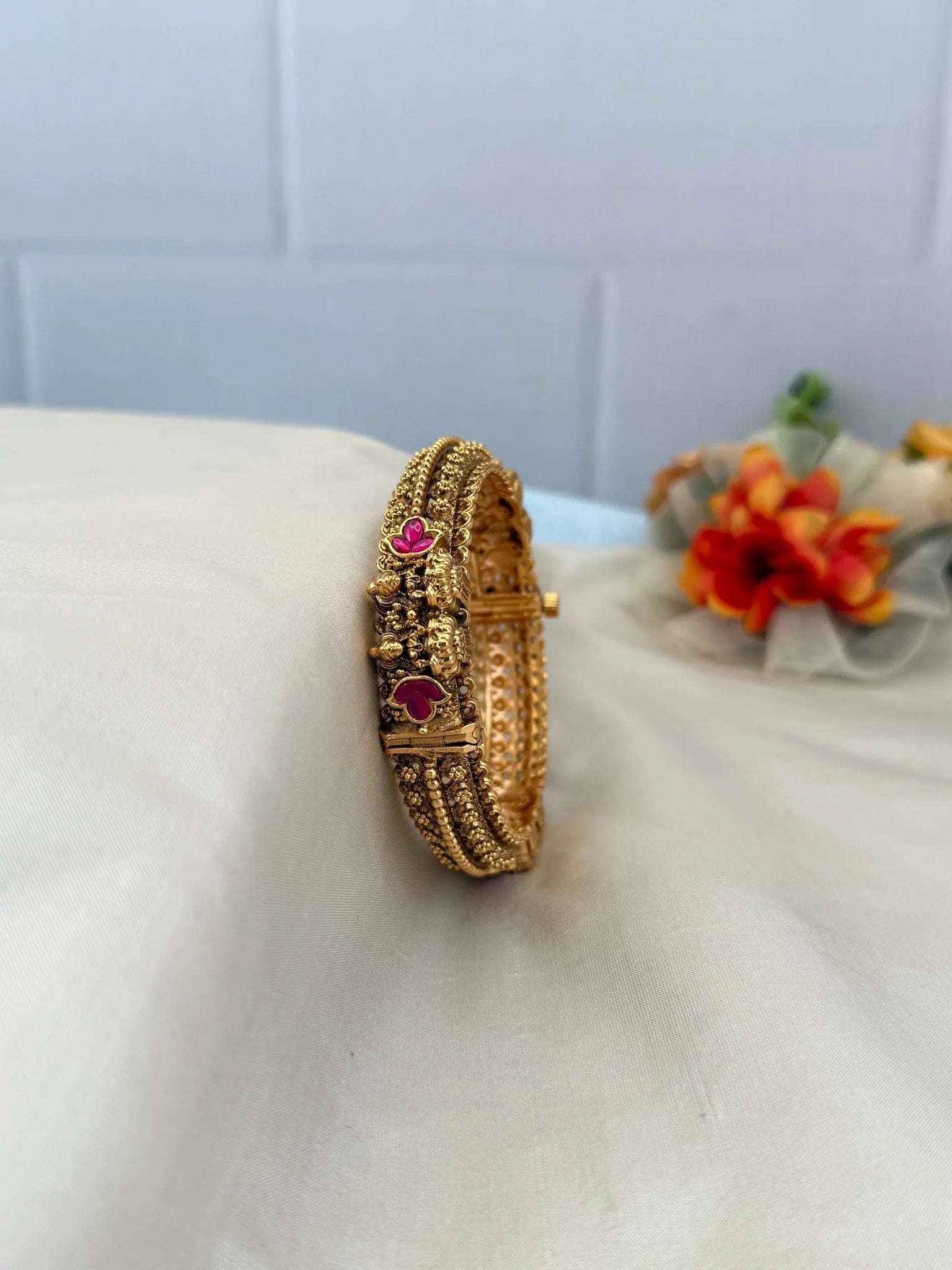 Luxurious Antique Kada Bangle 7015 - Mahilas