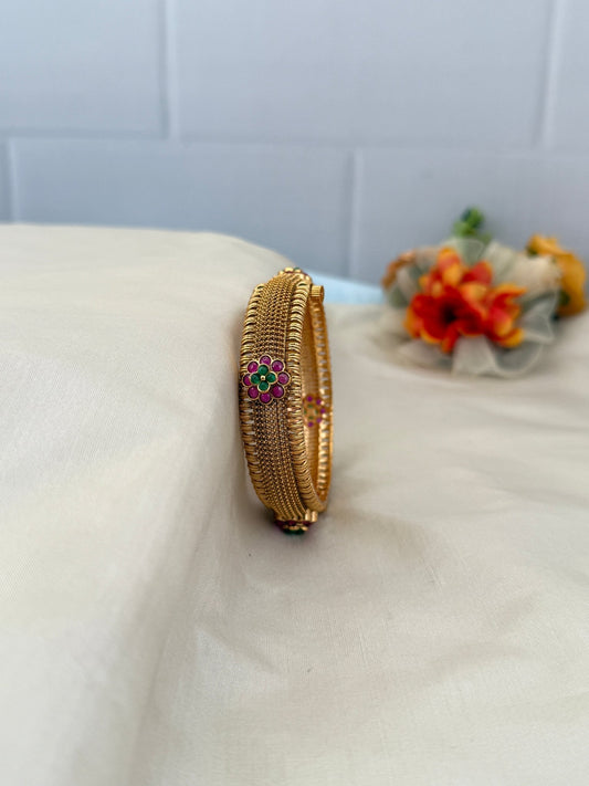 Luxurious Antique Kada Bangle 7018 - Mahilas