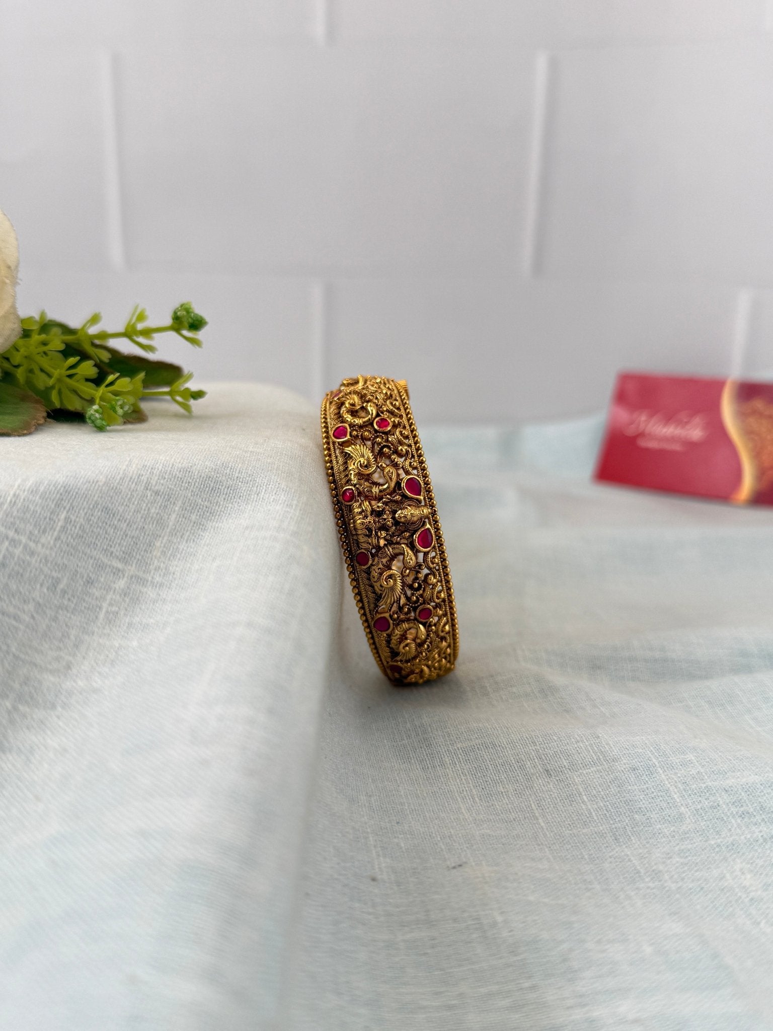 Luxurious Antique Kada Bangle 7212 - Mahilas