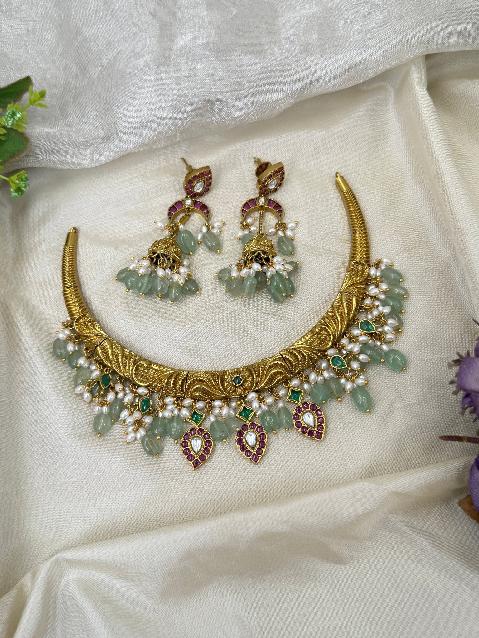Luxurious Antique Kanti Short Necklace Set 0403 - Mahilas