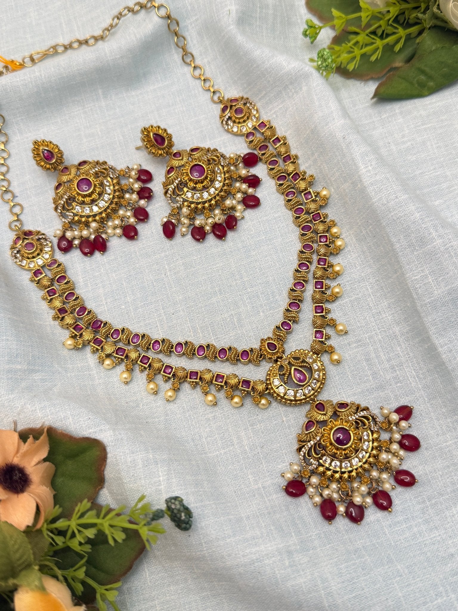Luxurious Antique Kundan Necklace Set 660 - Mahilas