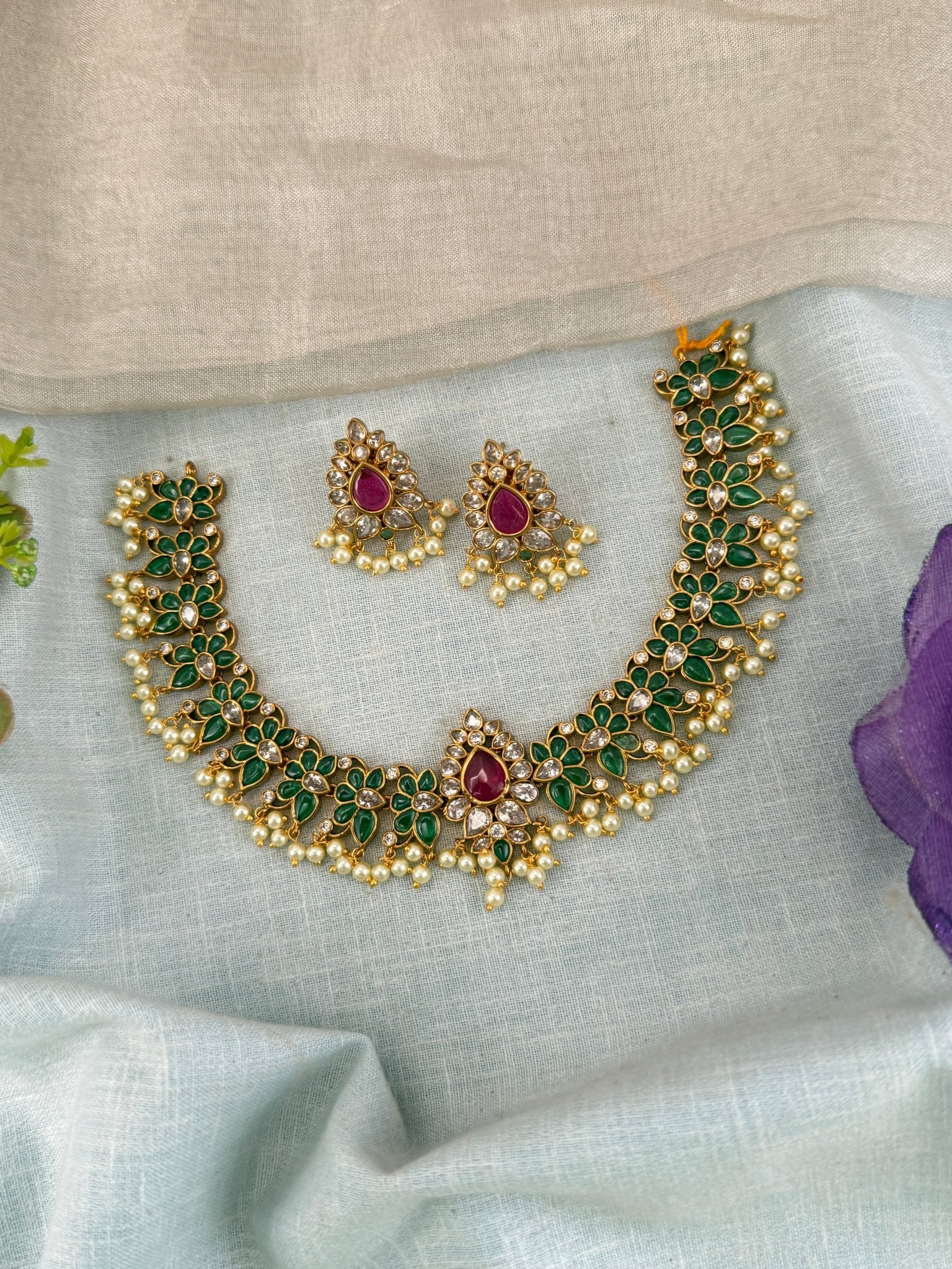 Luxurious Antique Kundan Short Necklace Set 771 - Mahilas