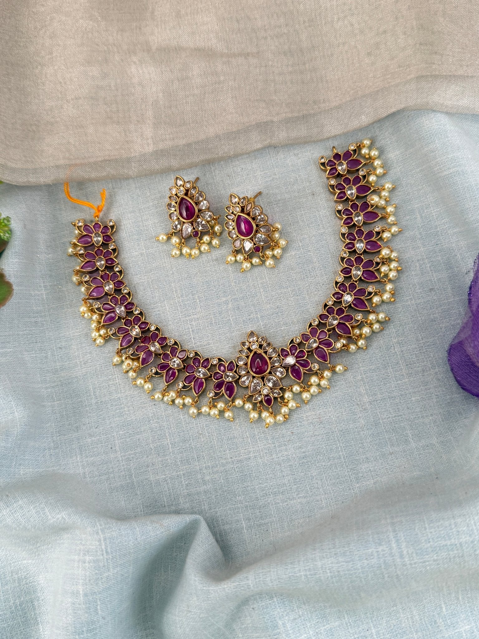Luxurious Antique Kundan Short Necklace Set 773 - Mahilas