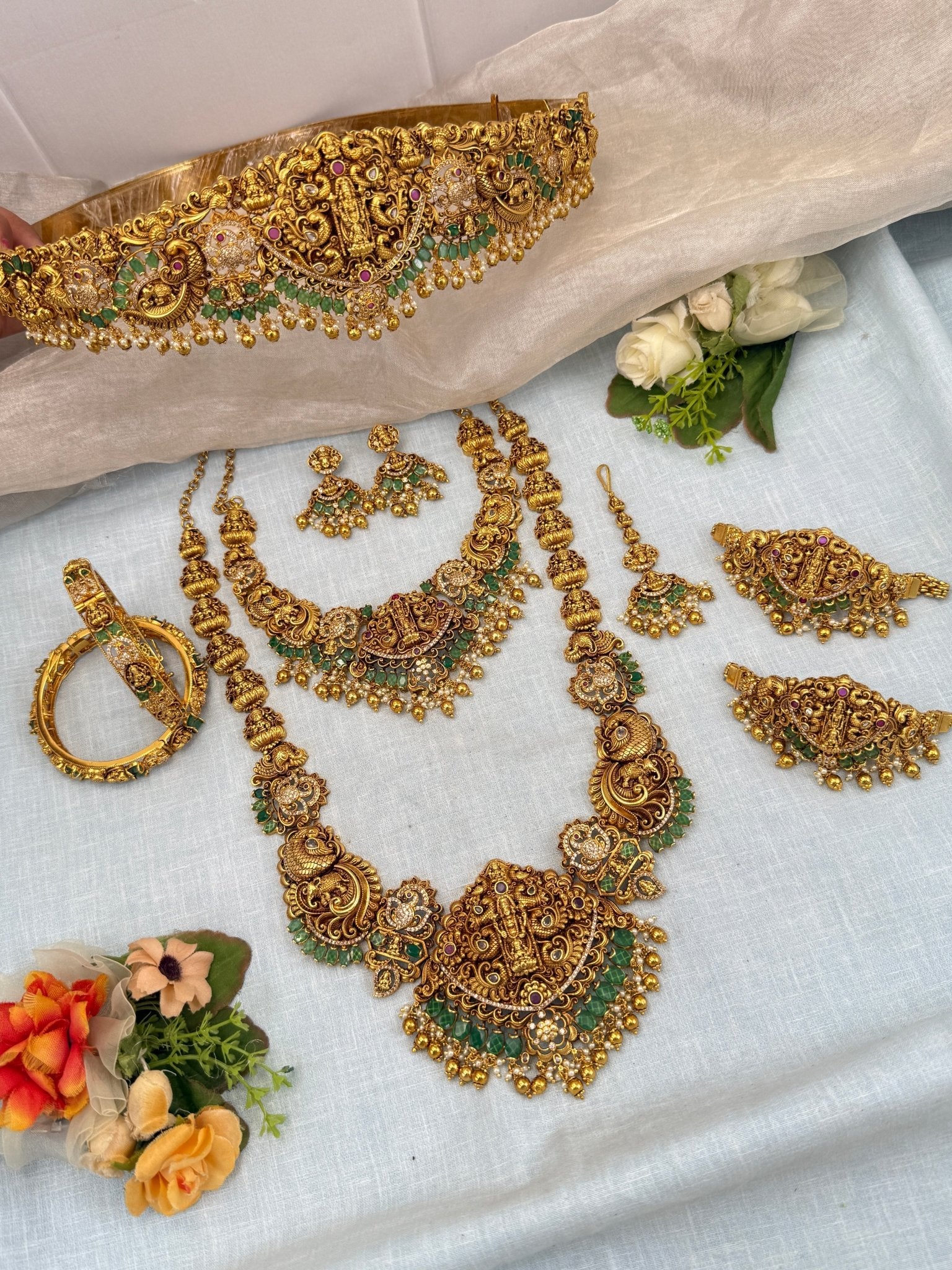 Luxurious Antique Lakshmi Bridal Necklace Set 0450 - Mahilas