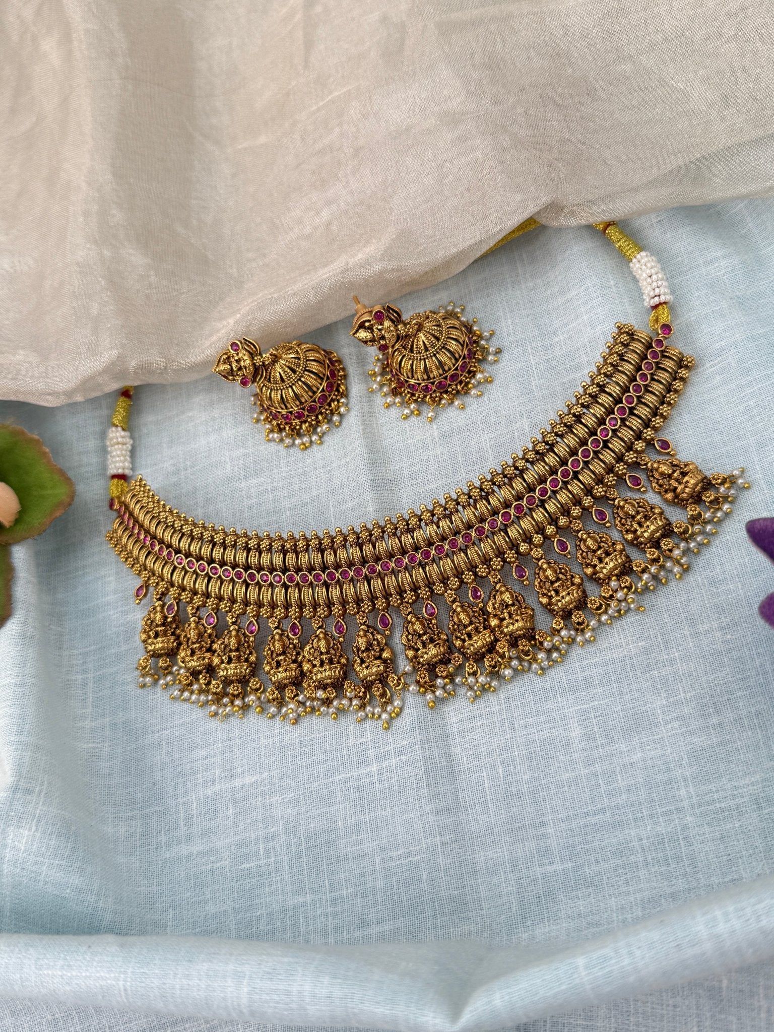 Luxurious Antique Lakshmi Choker Short Necklace Set 0909 - Mahilas