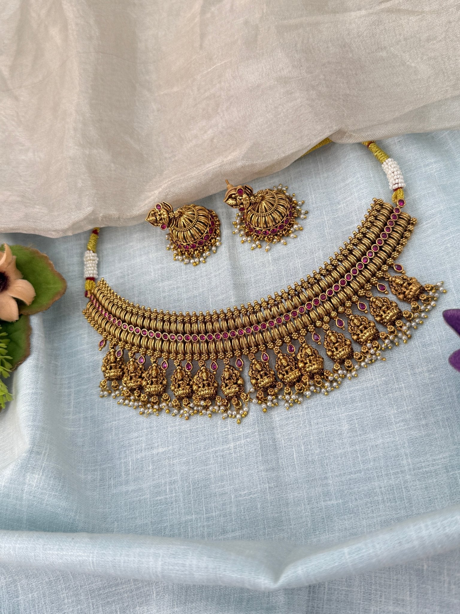 Luxurious Antique Lakshmi Choker Short Necklace Set 0909 - Mahilas