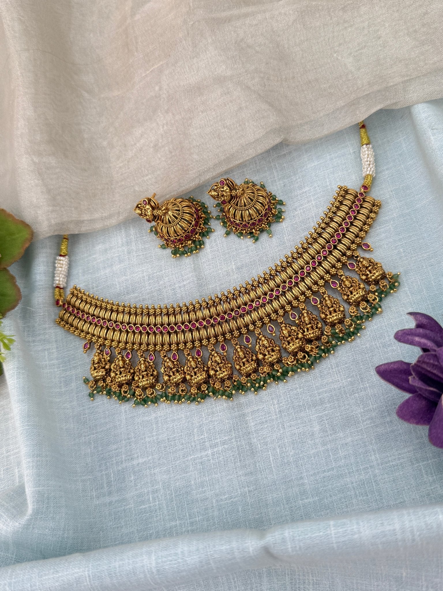 Luxurious Antique Lakshmi Choker Short Necklace Set 0910 - Mahilas