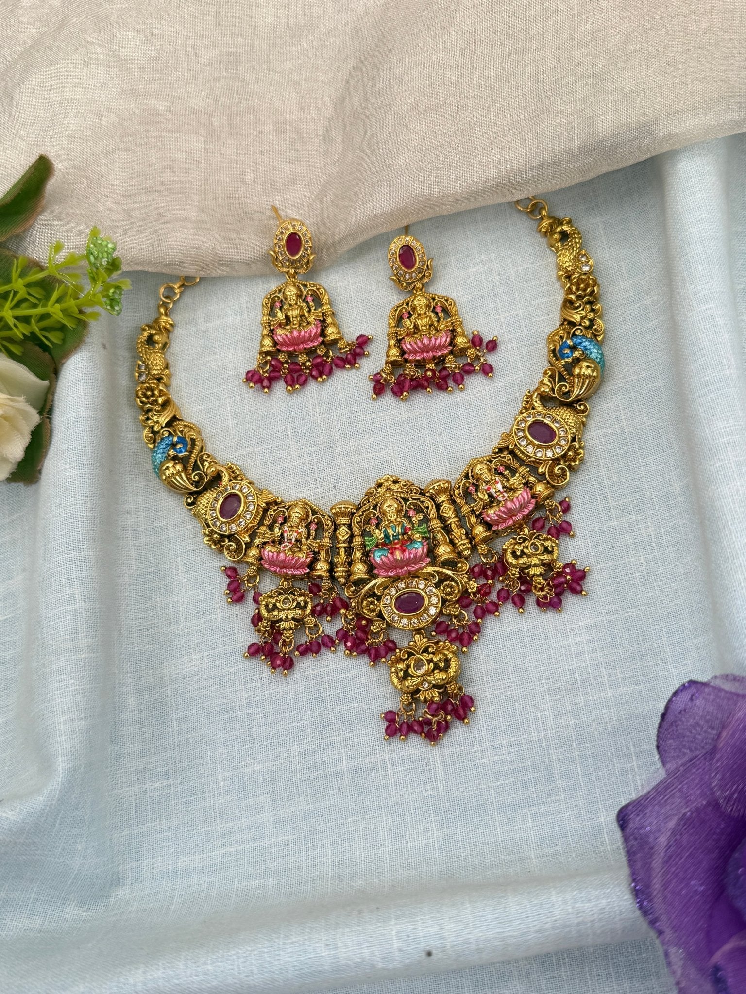 Luxurious Antique Lakshmi Hand Painted Short Necklace Set 0697 - Mahilas