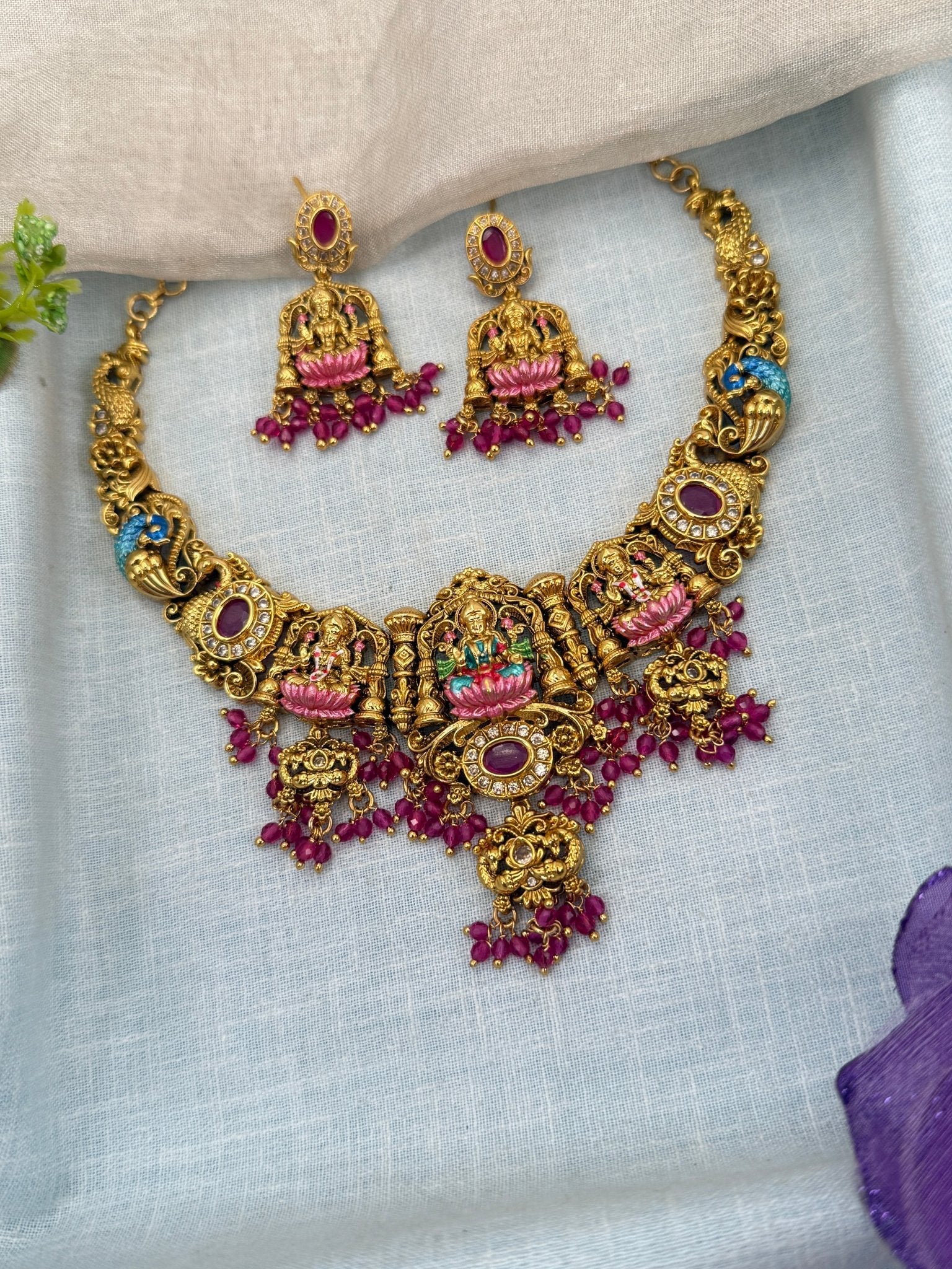 Luxurious Antique Lakshmi Hand Painted Short Necklace Set 0697 - Mahilas