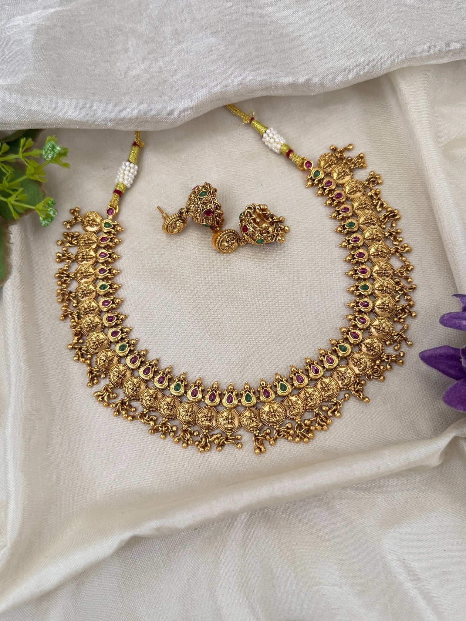 Luxurious Antique Lakshmi Kaasu Necklace Set 0572 - Mahilas