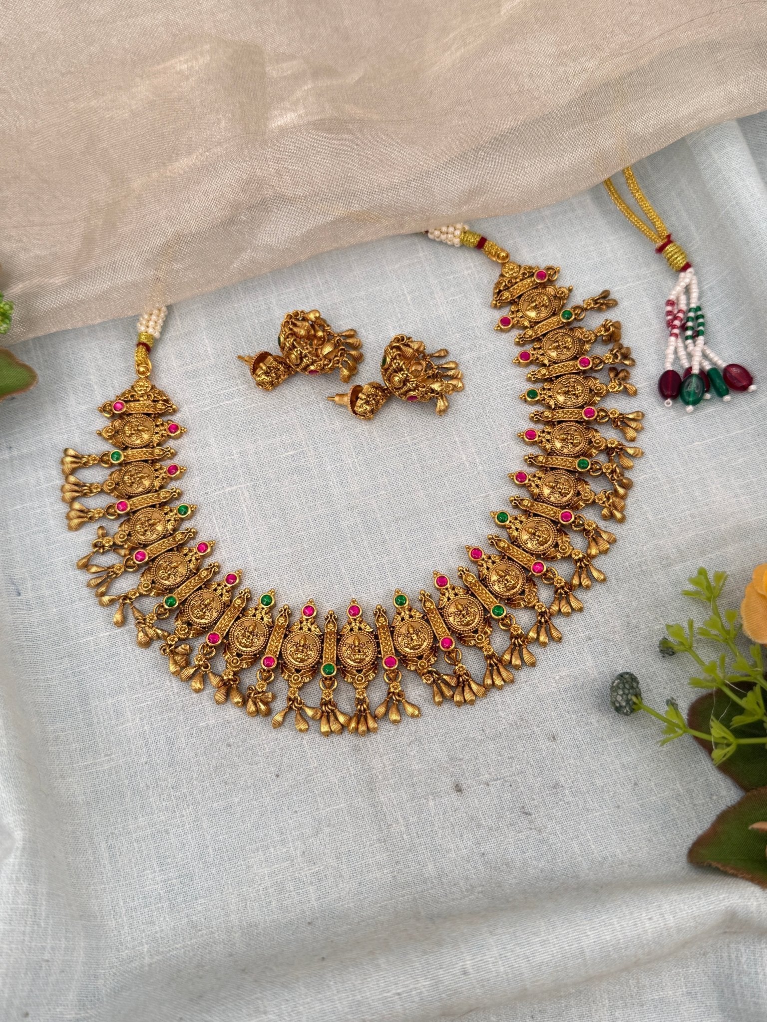 Luxurious Antique Lakshmi Kaasu Short Necklace Set 0372 - Mahilas