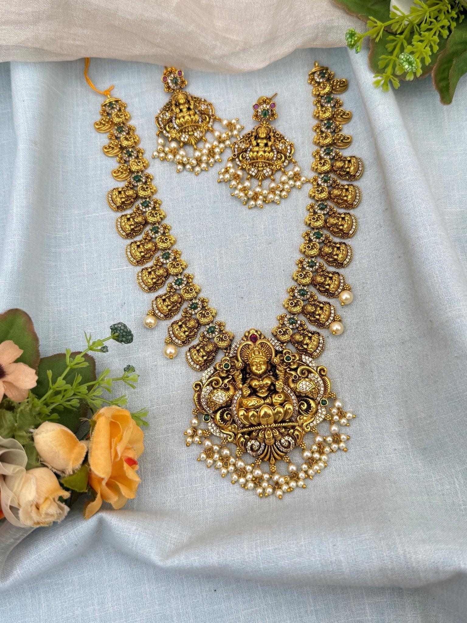 Luxurious Antique Lakshmi Necklace Set 0176 - Mahilas