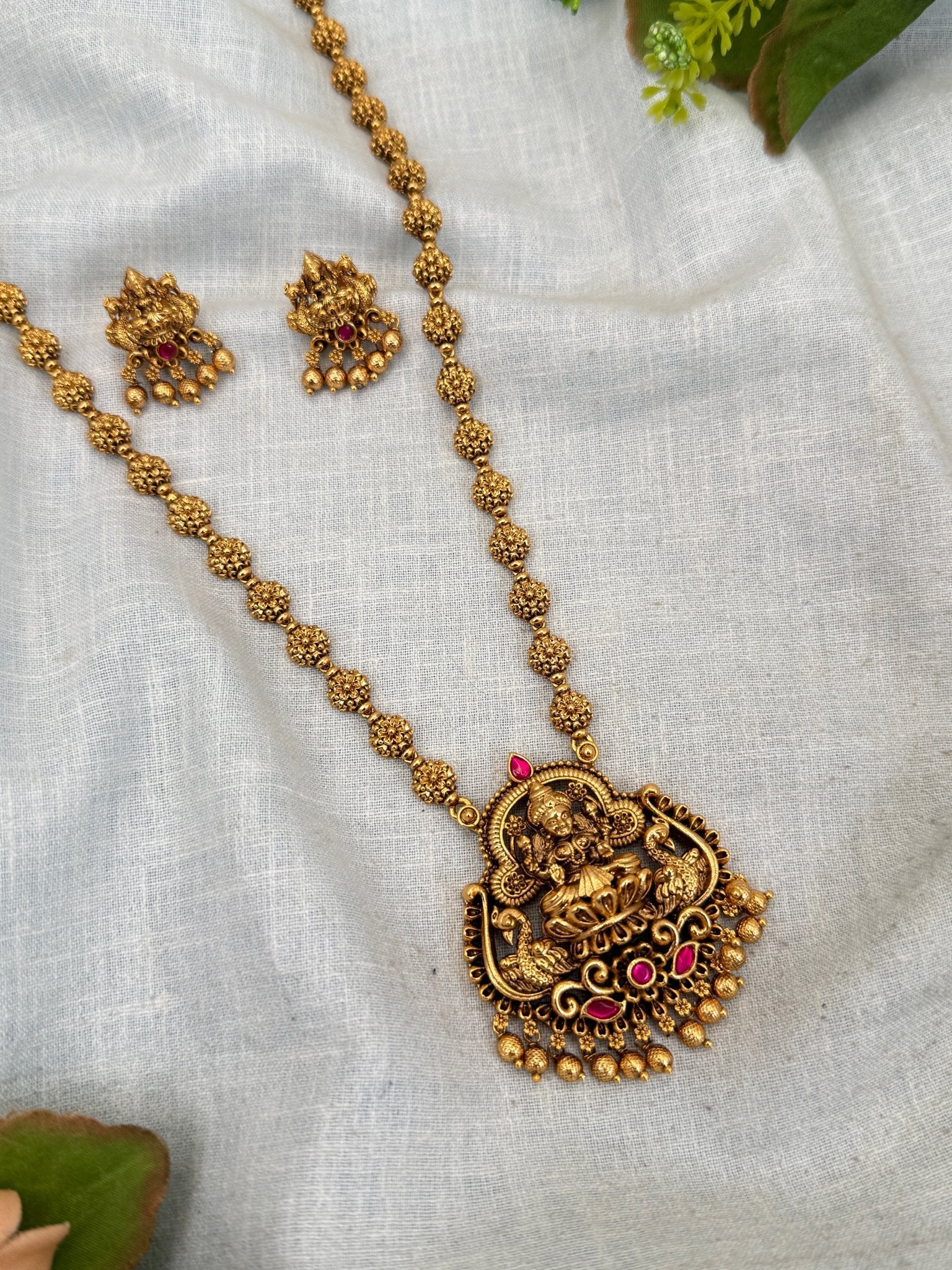 Luxurious Antique Lakshmi Pendant Long Necklace Set 0304 - Mahilas