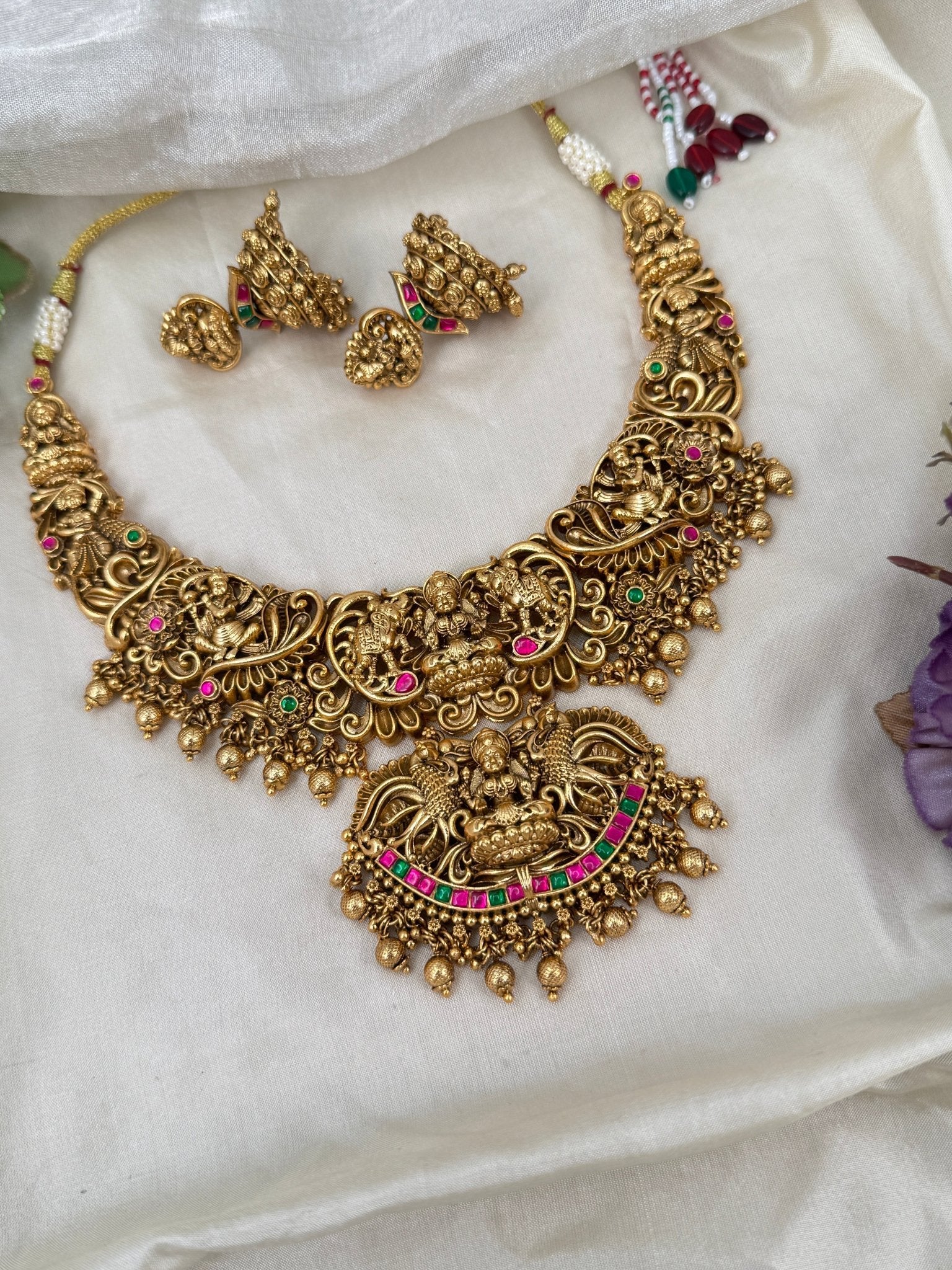 Luxurious Antique Lakshmi Short Necklace Set 0361 - Mahilas