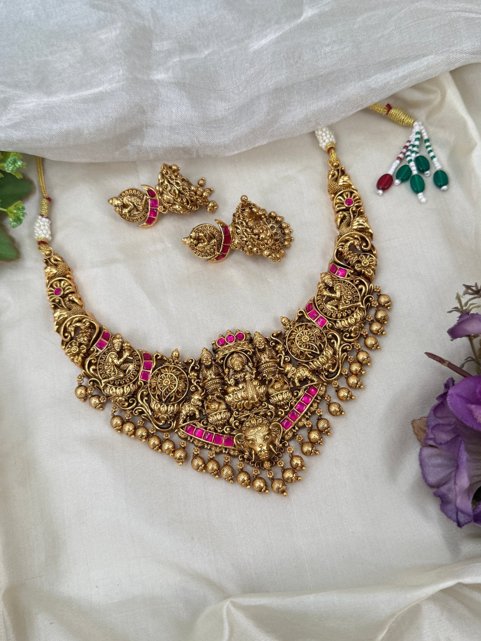 Luxurious Antique Lakshmi Short Necklace Set 0362 - Mahilas