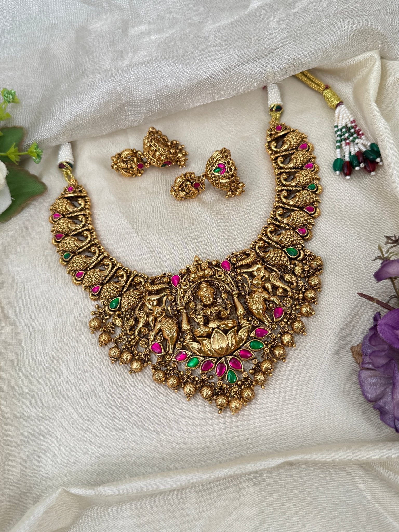 Luxurious Antique Lakshmi Short Necklace Set 0363 - Mahilas