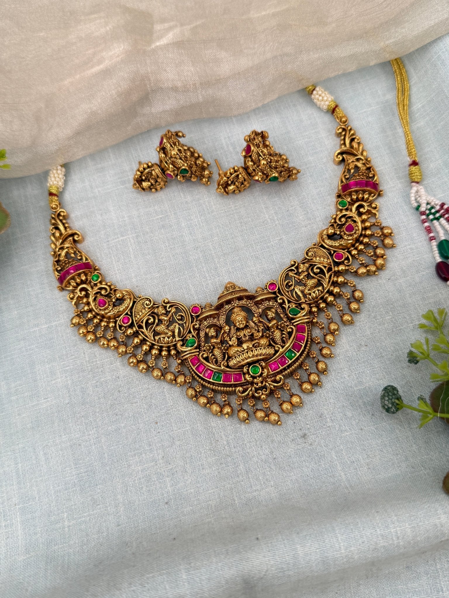 Luxurious Antique Lakshmi Short Necklace Set 0369 - Mahilas