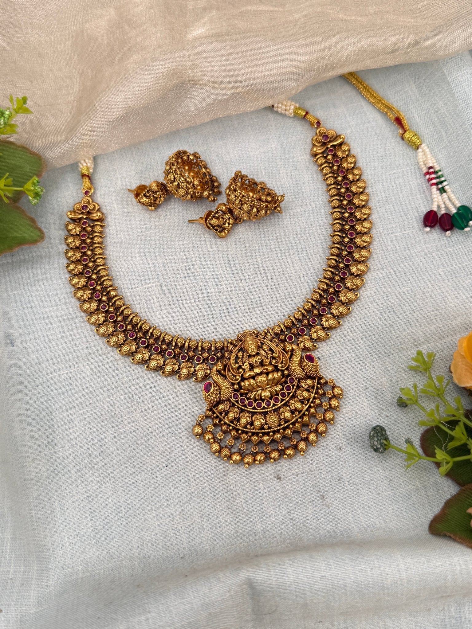 Luxurious Antique Lakshmi Short Necklace Set 0374 - Mahilas