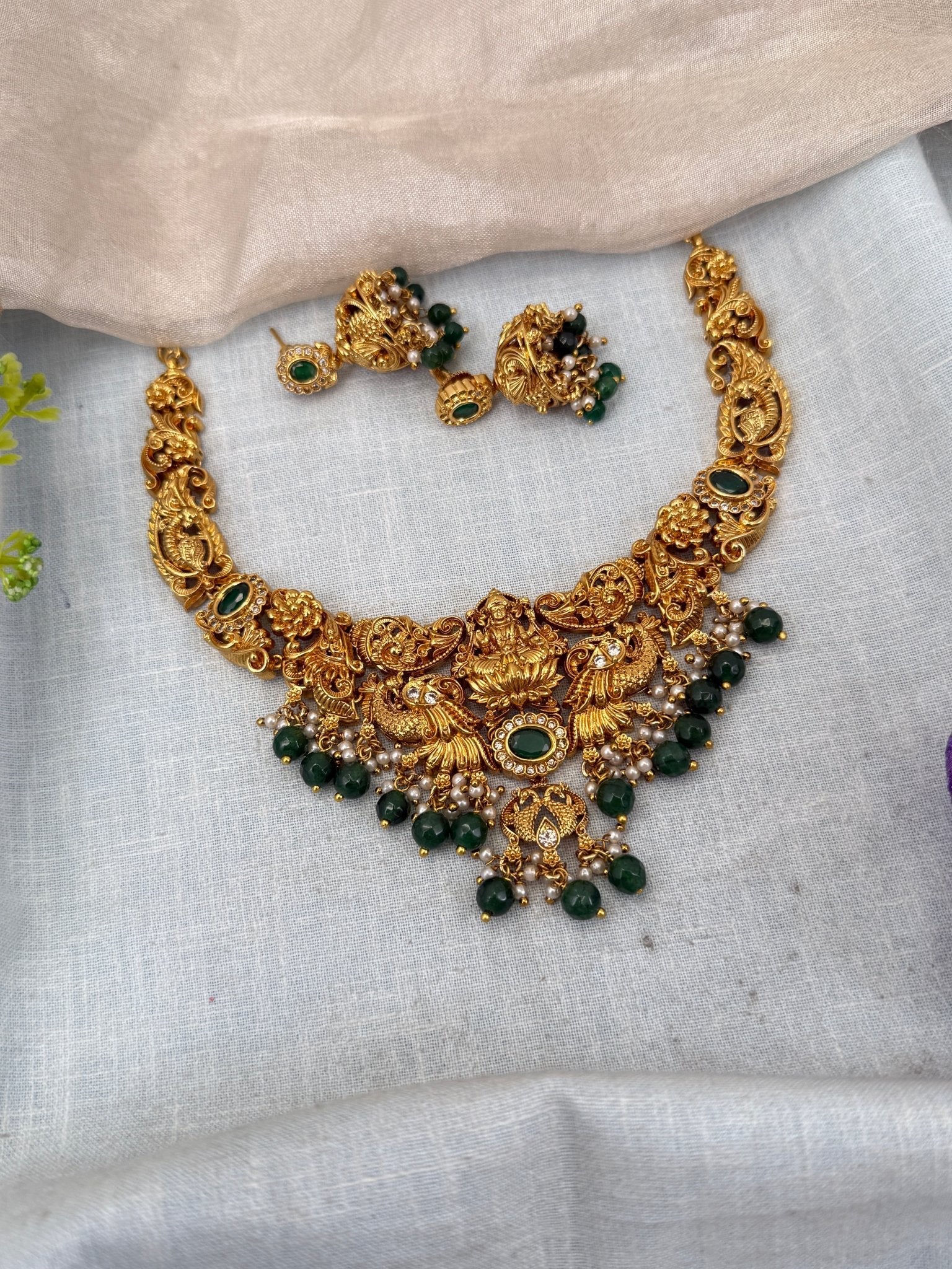 Luxurious Antique Lakshmi Short Necklace Set 0461 - Mahilas