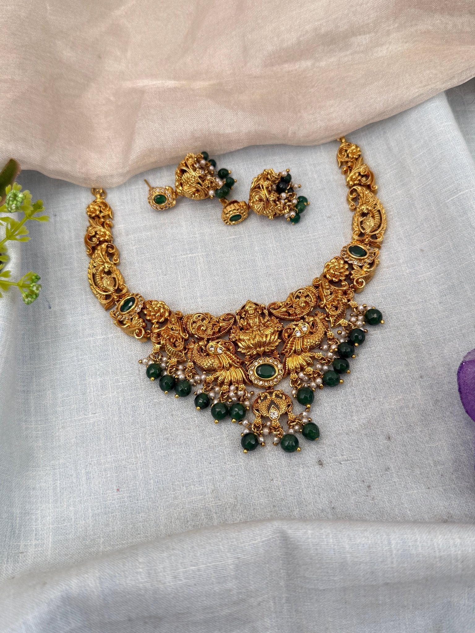 Luxurious Antique Lakshmi Short Necklace Set 0461 - Mahilas