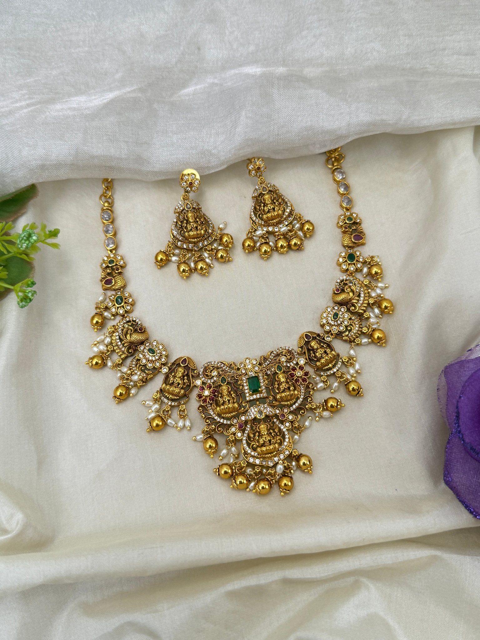 Luxurious Antique Lakshmi Short Necklace Set 0472 - Mahilas