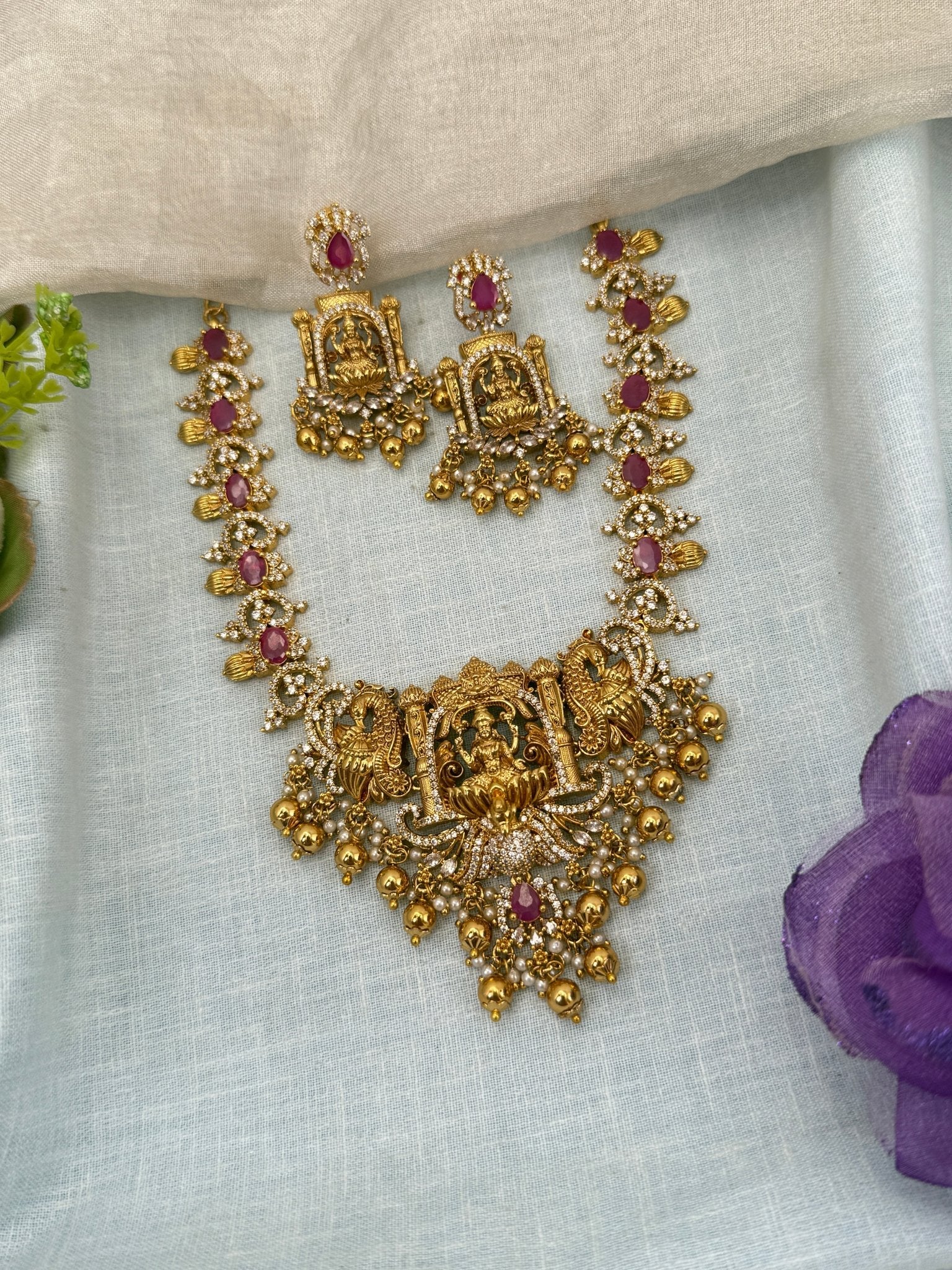Luxurious Antique Lakshmi Stone Short Necklace Set 0675 - Mahilas