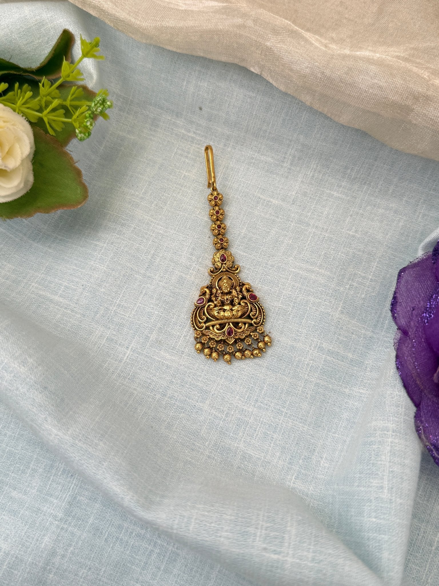 Luxurious Antique Maang Tikka 443 - Mahilas