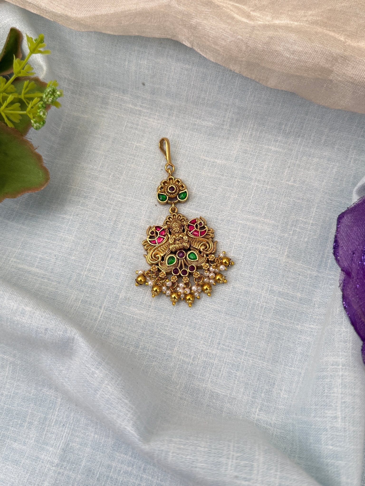 Luxurious Antique Maang Tikka 449 - Mahilas