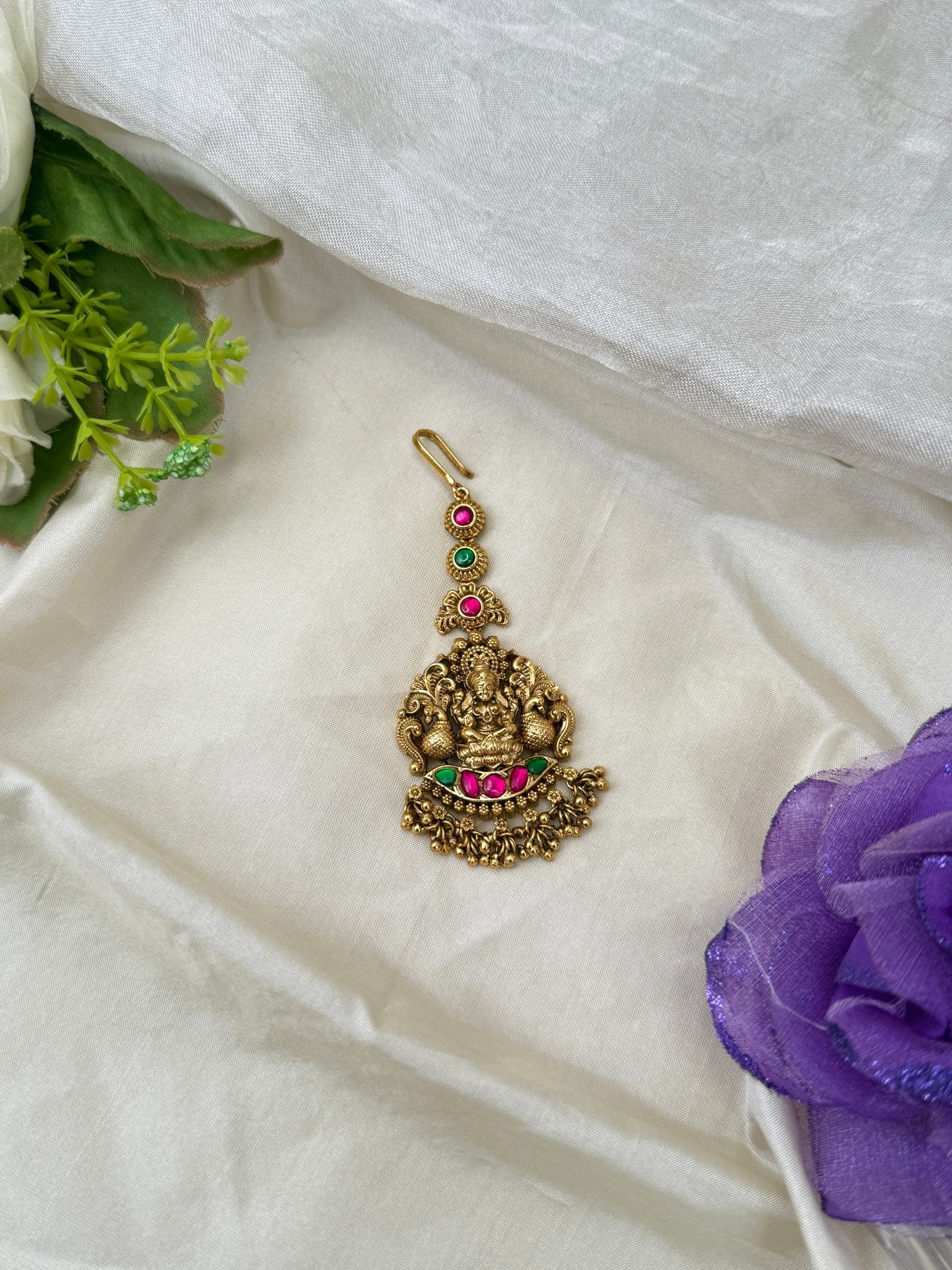 Luxurious Antique Maang Tikka 452 - Mahilas