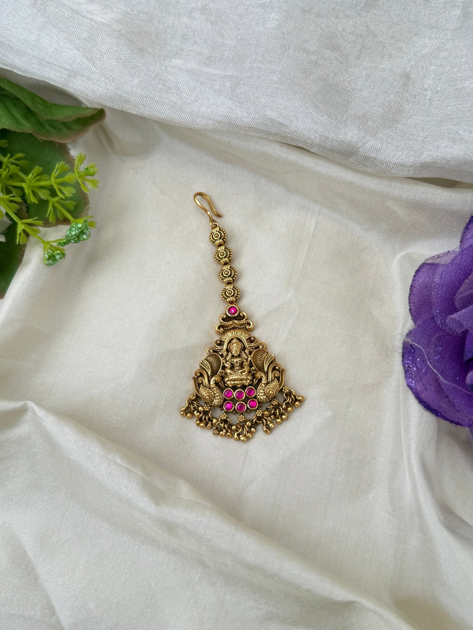 Luxurious Antique Maang Tikka 453 - Mahilas