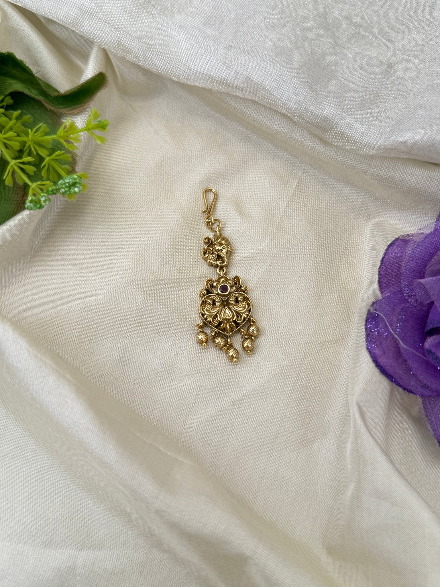 Luxurious Antique Maang Tikka 459 - Mahilas