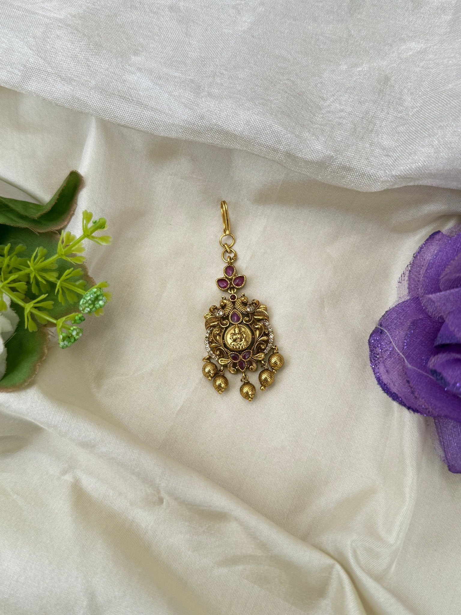 Luxurious Antique Maang Tikka 466 - Mahilas