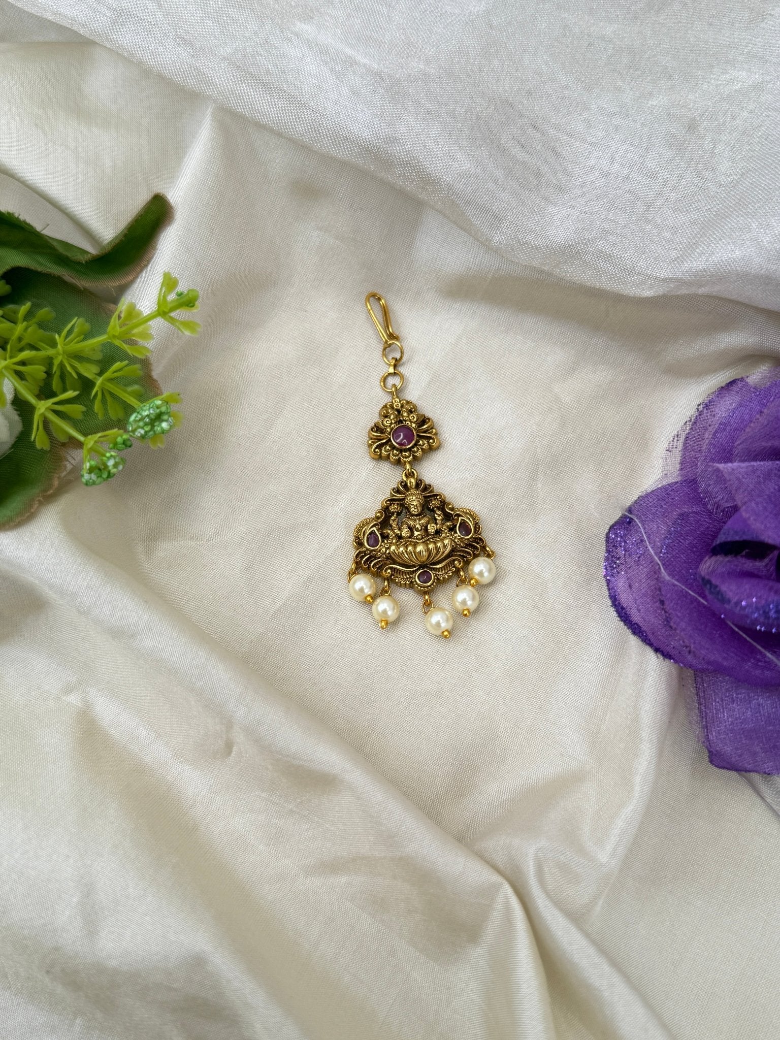 Luxurious Antique Maang Tikka 467 - Mahilas