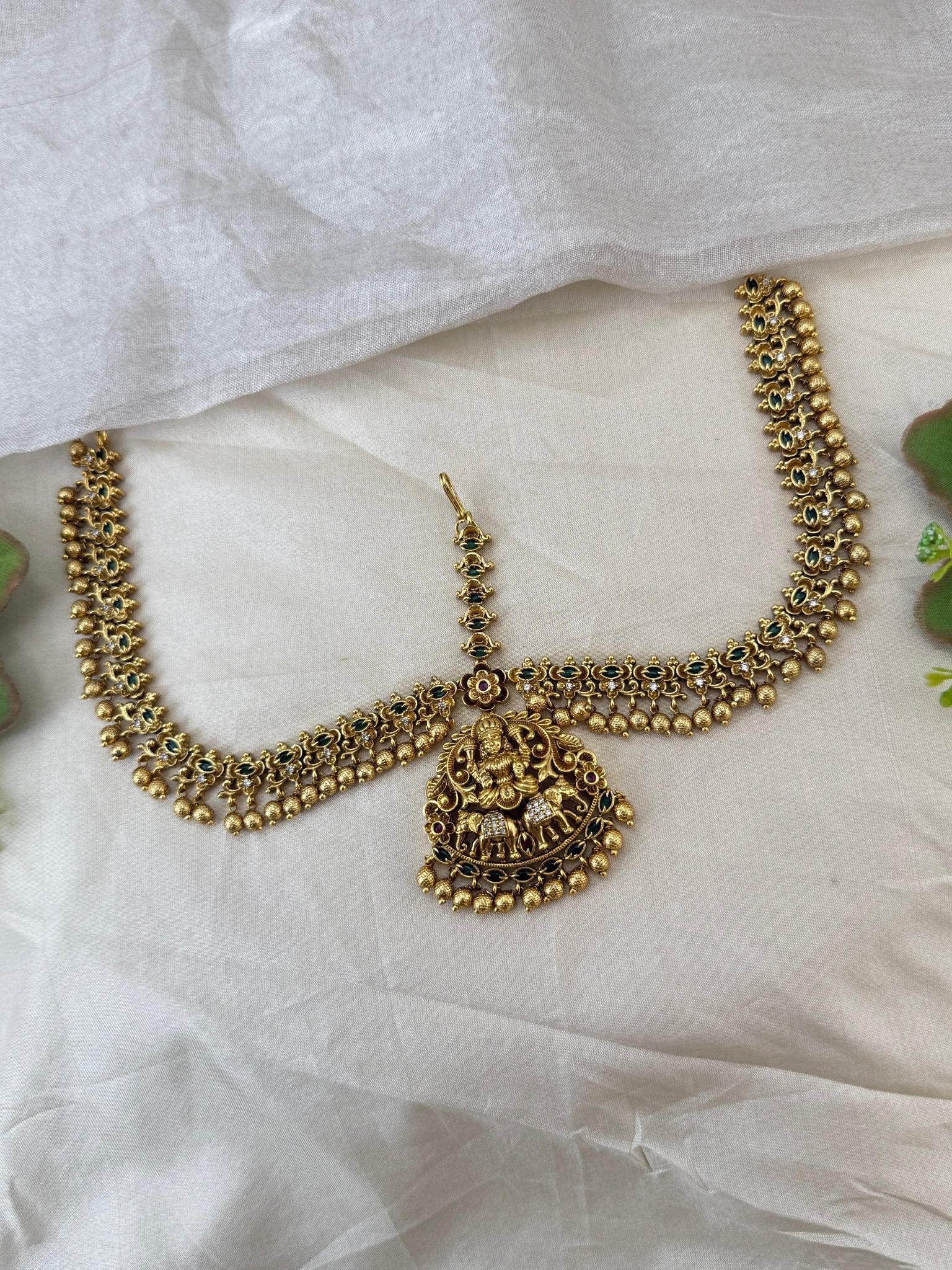 Luxurious Antique Maang Tikka Mathapatti 527 - Mahilas