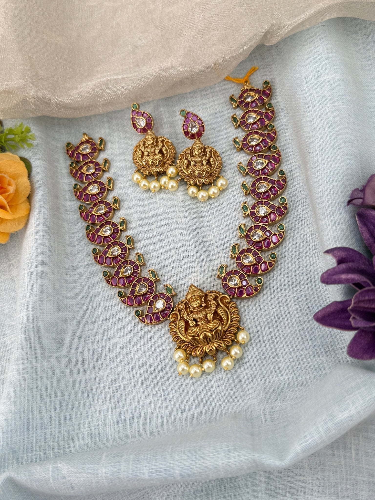 Luxurious Antique Mango Lakshmi Pendant Short Necklace Set 0907 - Mahilas