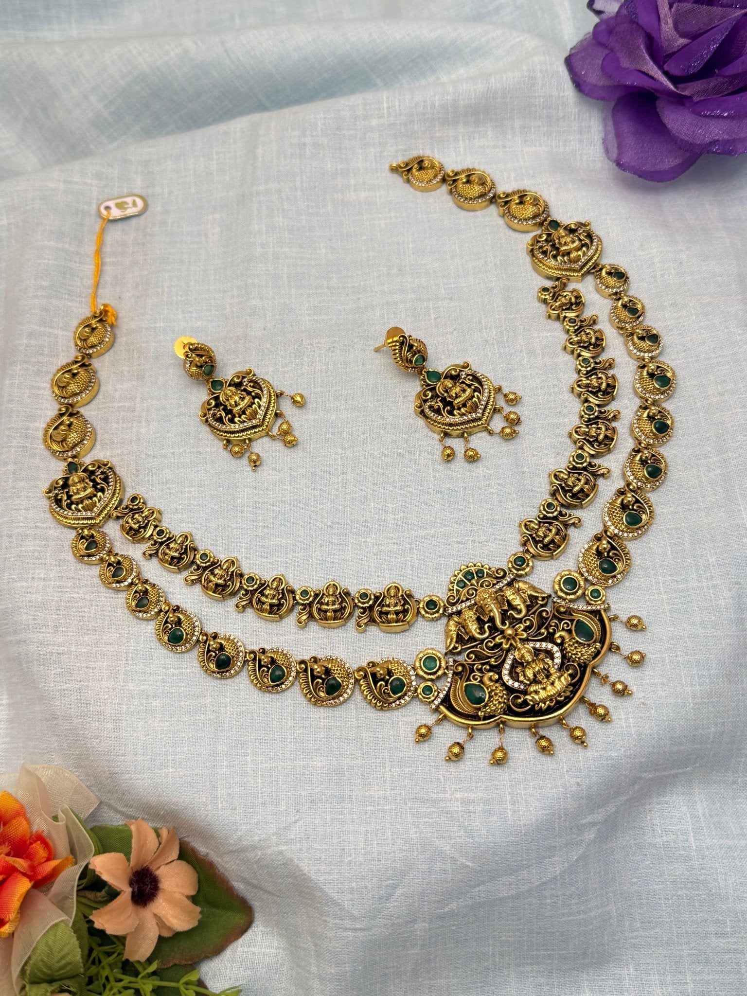 Luxurious Antique Medium Short Necklace Set 518 - Mahilas