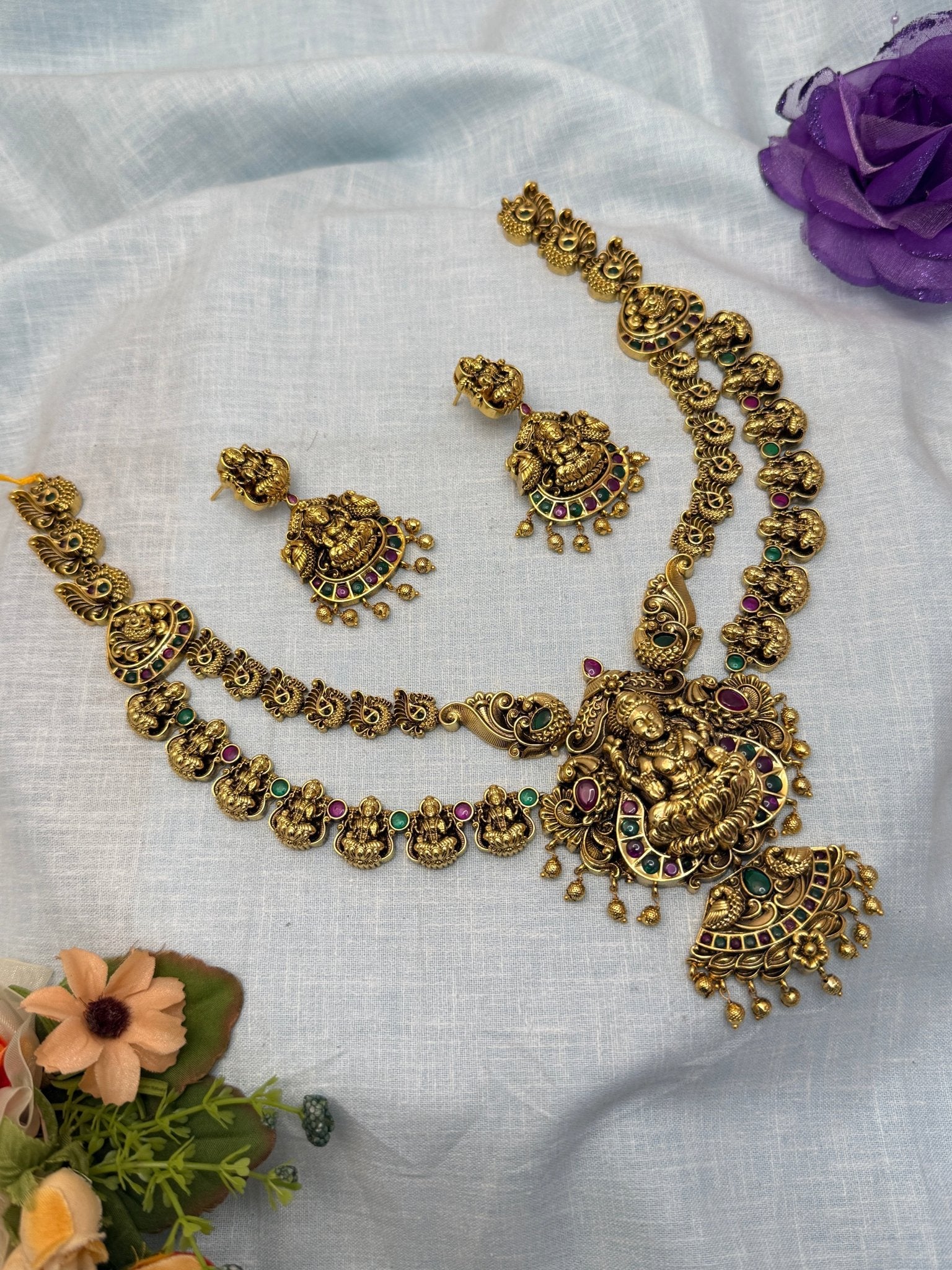 Luxurious Antique Medium Short Necklace Set 531 - Mahilas