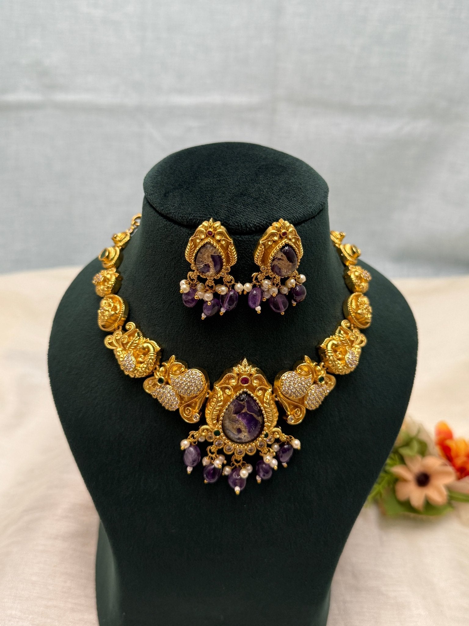Luxurious Antique Necklace Set 634 - Mahilas