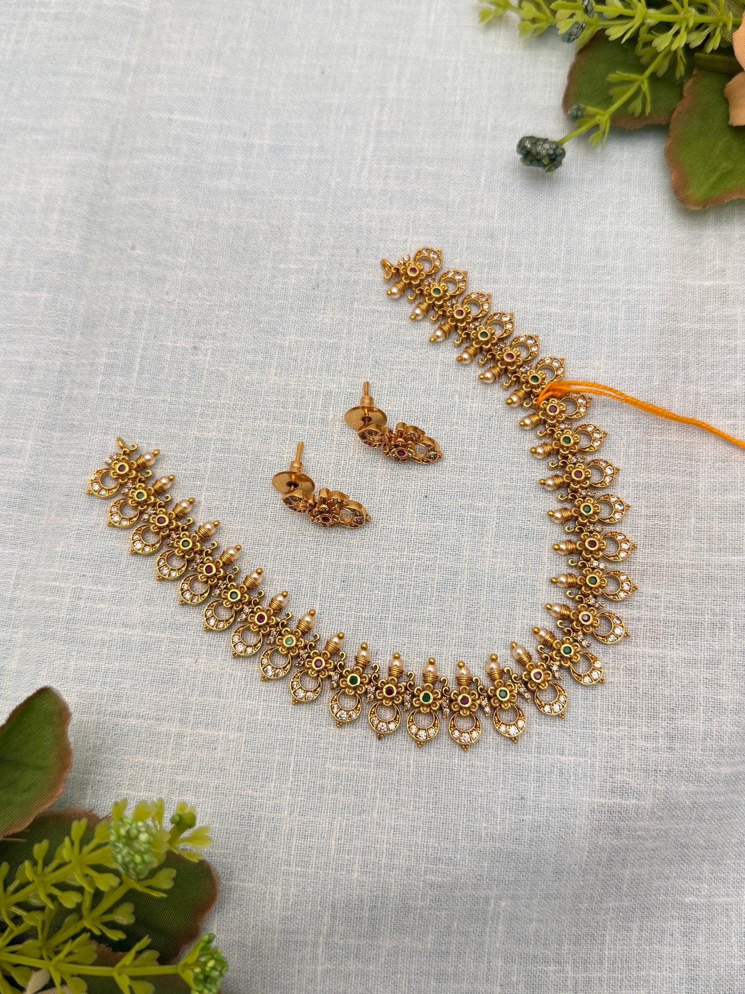 Luxurious Antique Necklace Set 692 - Mahilas