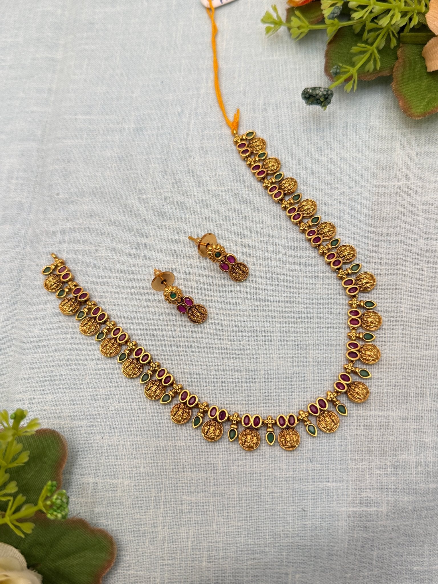 Luxurious Antique Necklace Set 695 - Mahilas