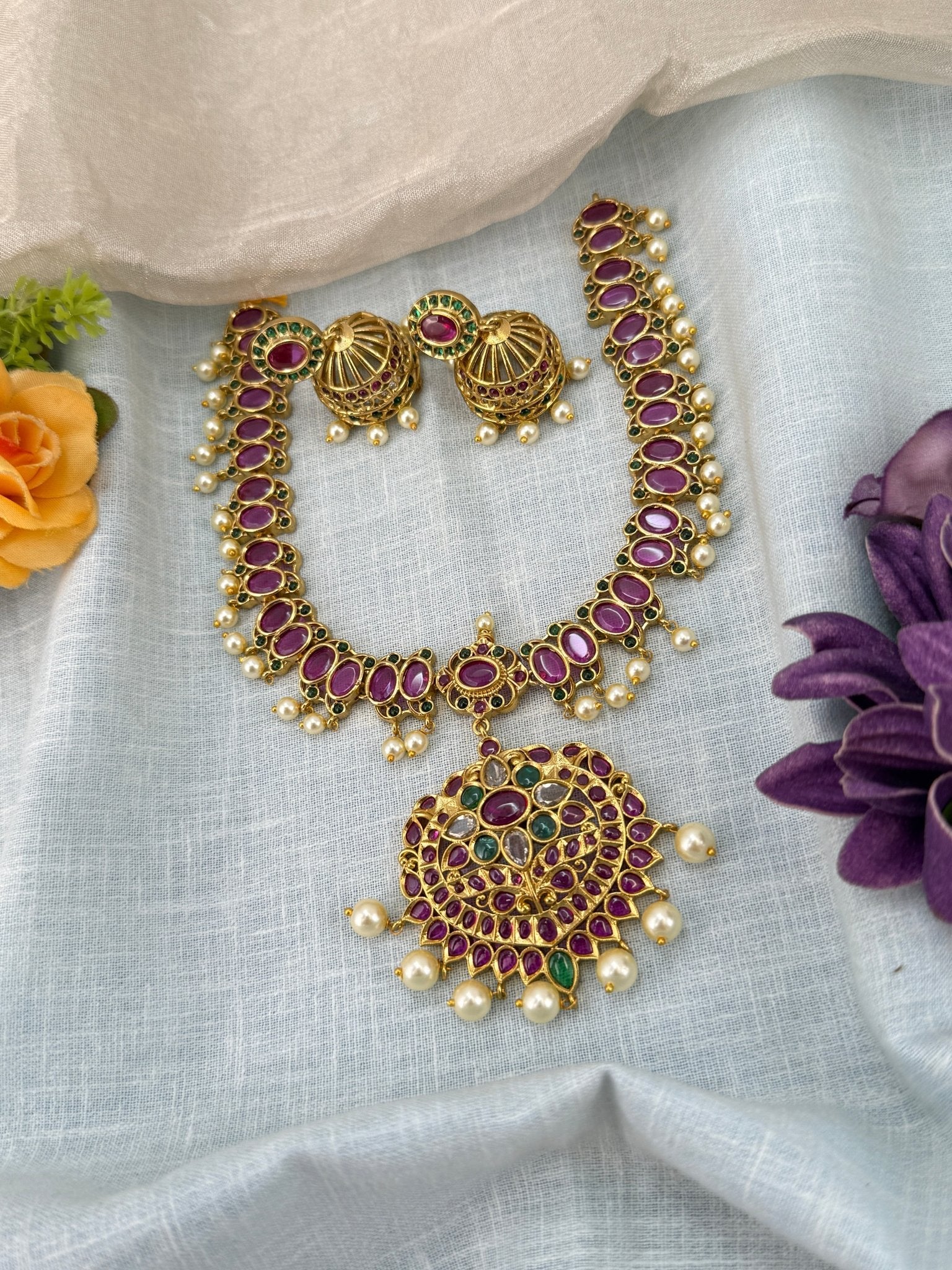 Luxurious Antique Pendant Short Necklace Set 0908 - Mahilas