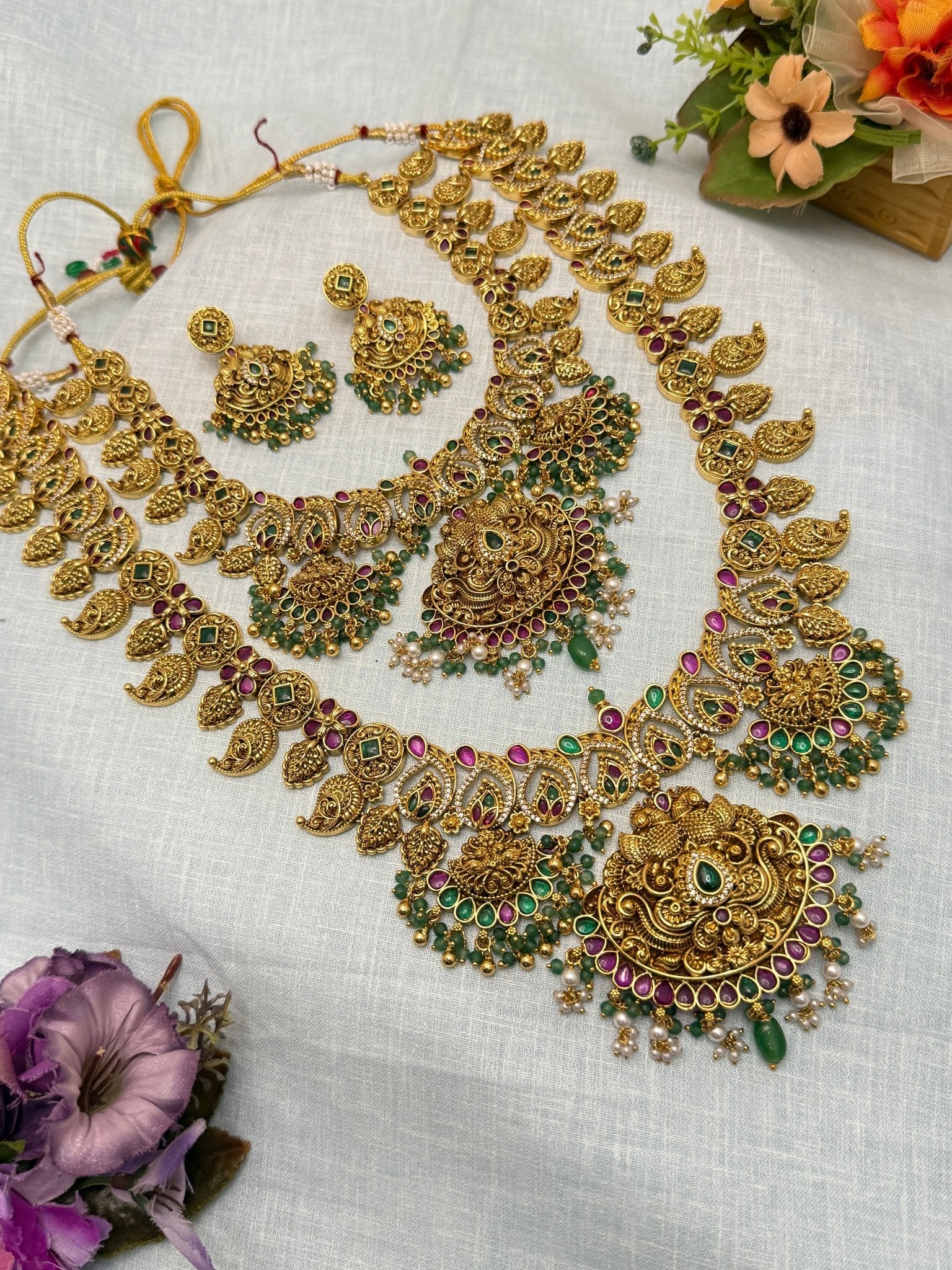 Luxurious Antique Semi Bridal Necklace Set 637 - Mahilas