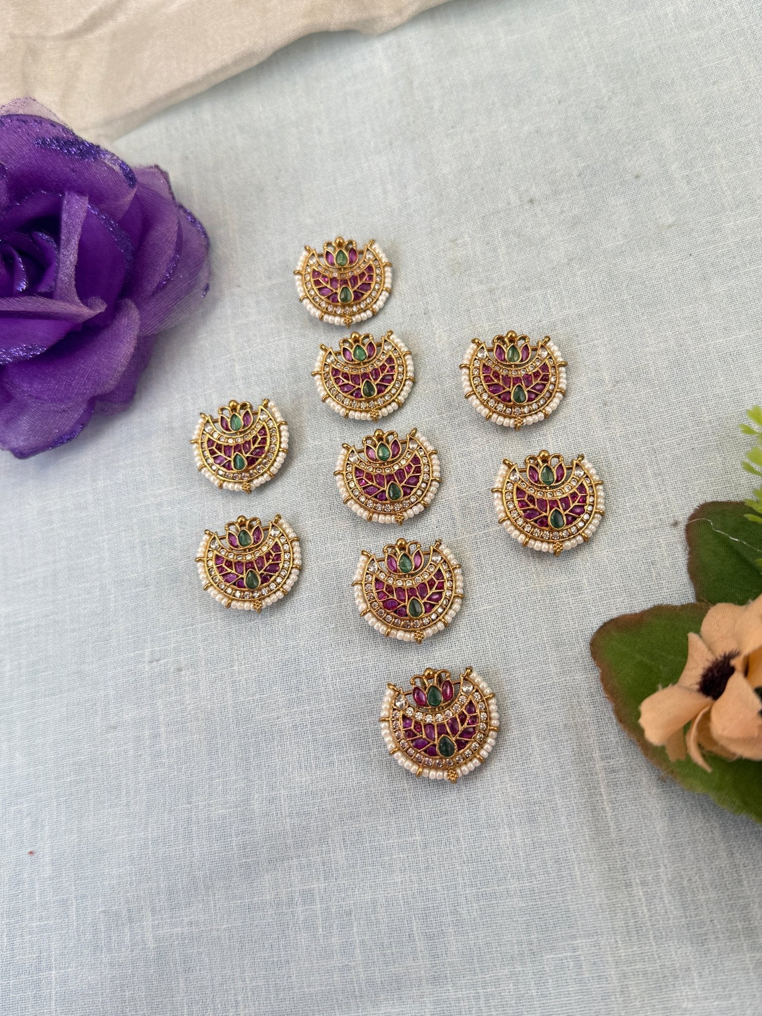 Luxurious Antique Set of 9 Jadebille 3059 - Mahilas