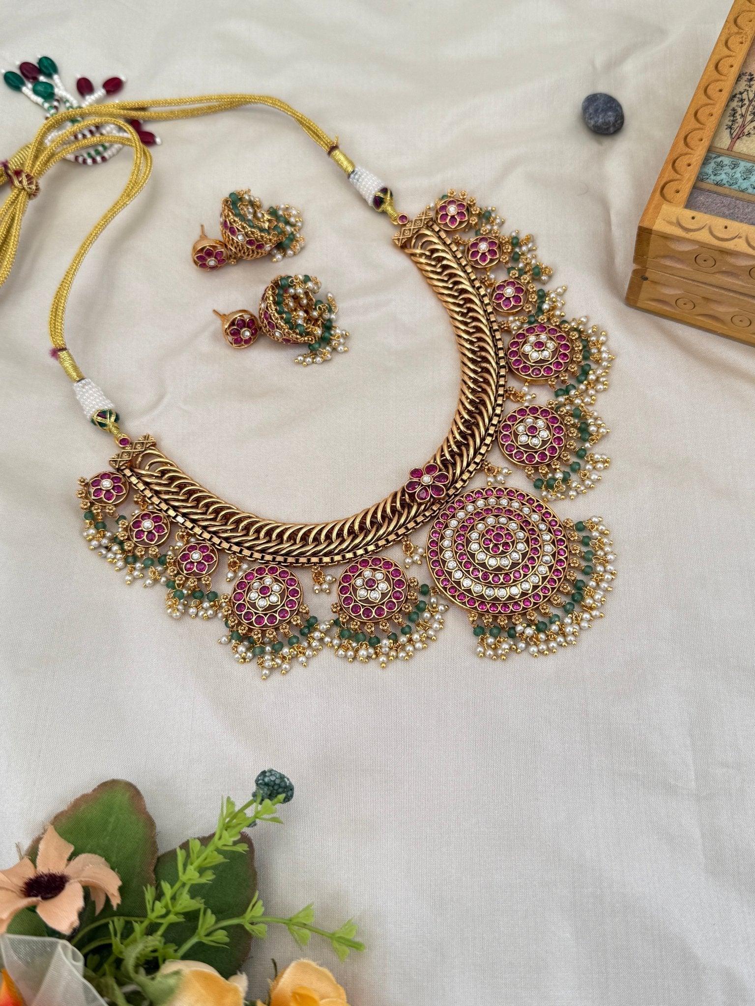 Luxurious Antique Short Guttapusalu Necklace Set 638 - Mahilas