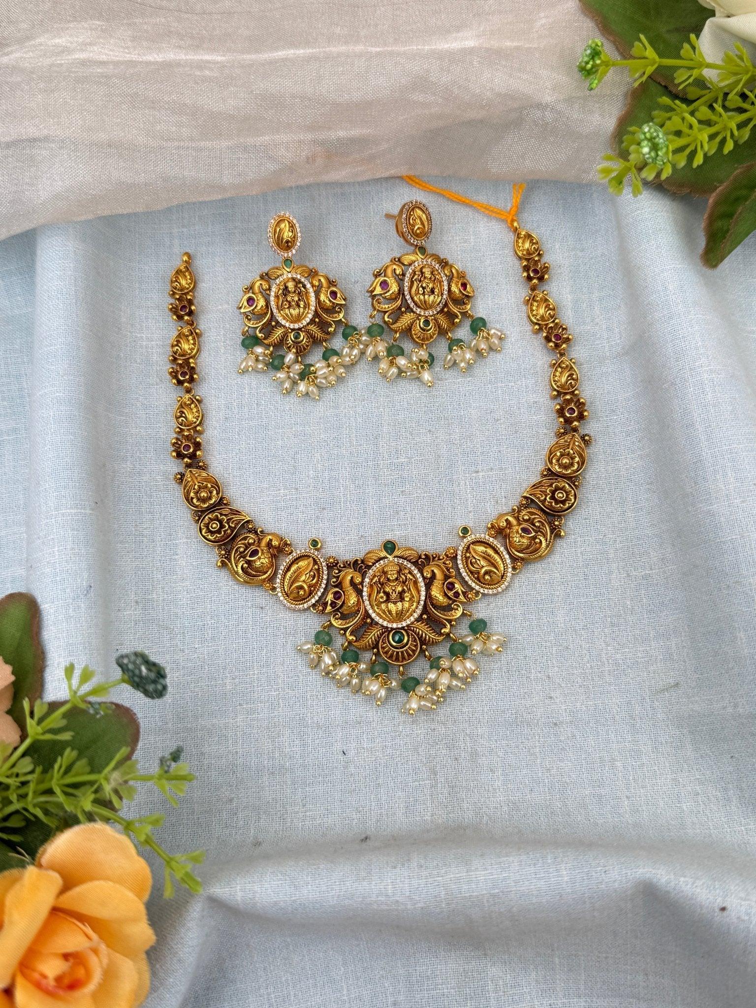 Luxurious Antique Short Lakshmi Necklace Set 0159 - Mahilas